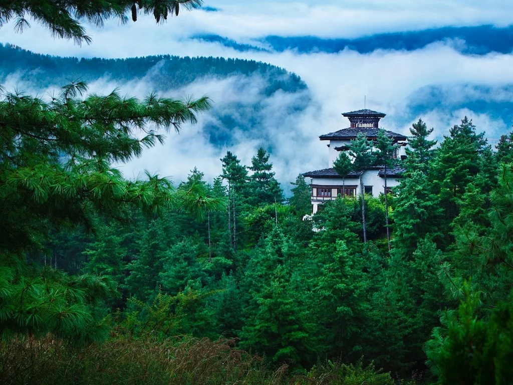 Elena-Brower-yoga-retreat-at-Como-Shambhala-Retreat-by-Uma-at-COMO-Paro-Bhutan.jpg