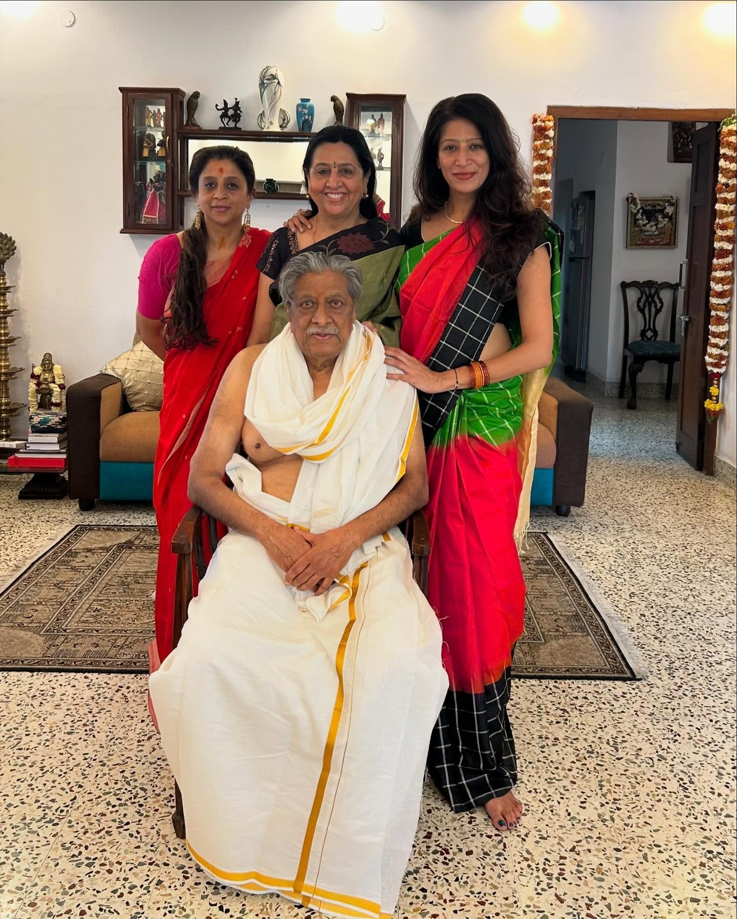 Blessed weekend ✨✨✨✨
#ganeshahabba