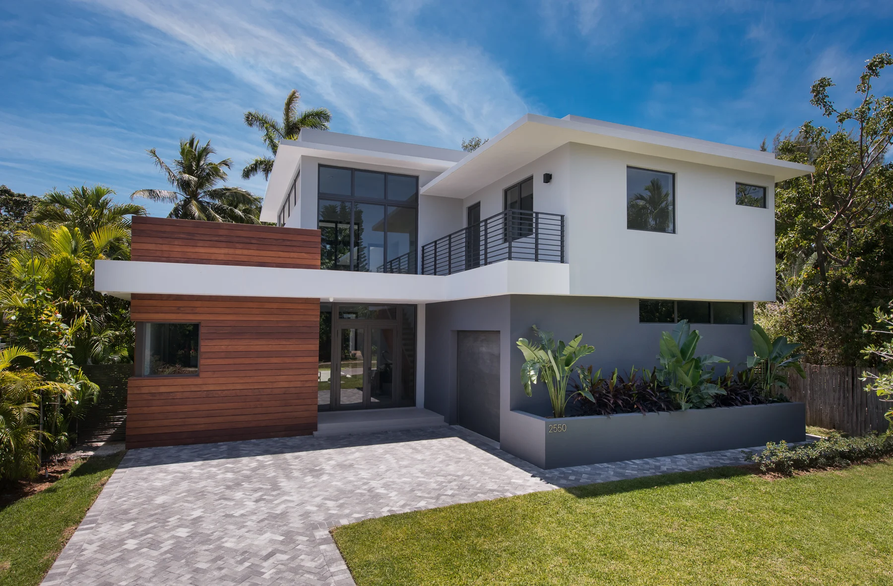  Contemporary design, modern house in Coconut Grove, Miami      Built in 2018     