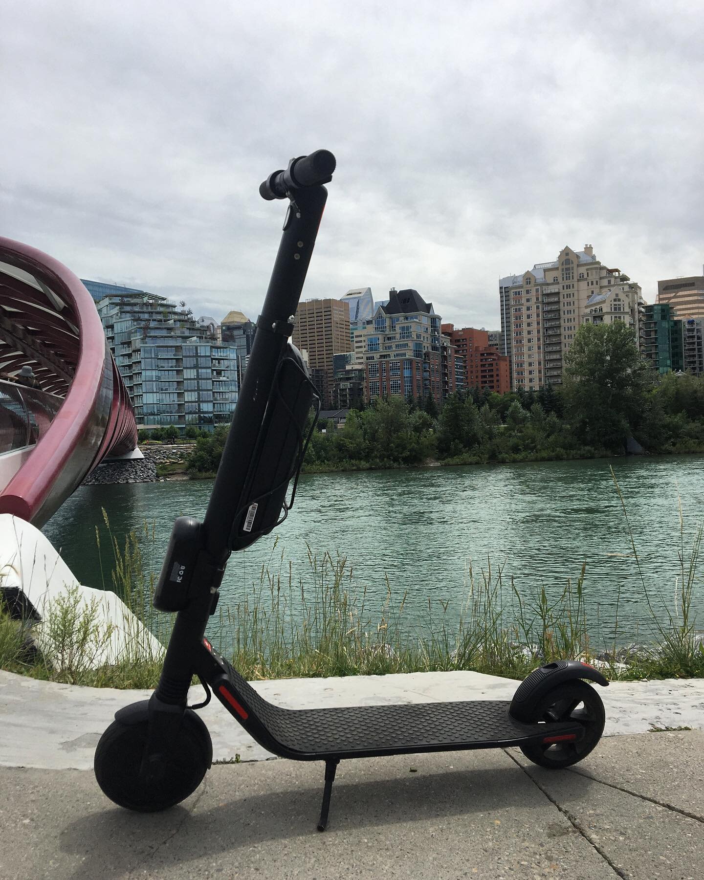Used scooters at affordable prices!! 
Our partner company @yycsegwaytours is selling gently used ES4 KickScooters. Pricing is as follows:
1 scooter = $650 
Buy 2 scooters = $600 each
Buy 3 scooters = $550 each
Buy 4 or more scooters = $500 each. 
All