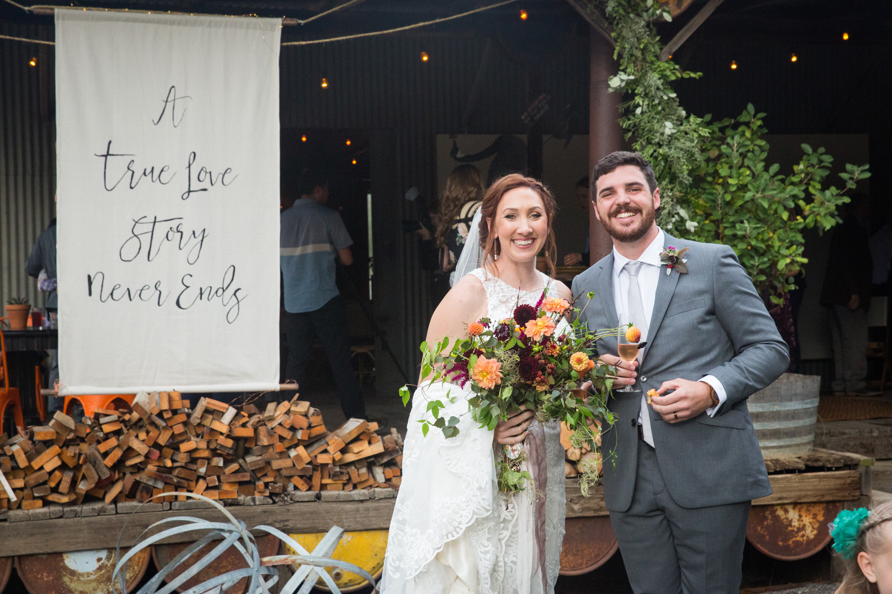 janaeshieldsphotography_meghannandjim_boonvillehotel_ca_026.jpg