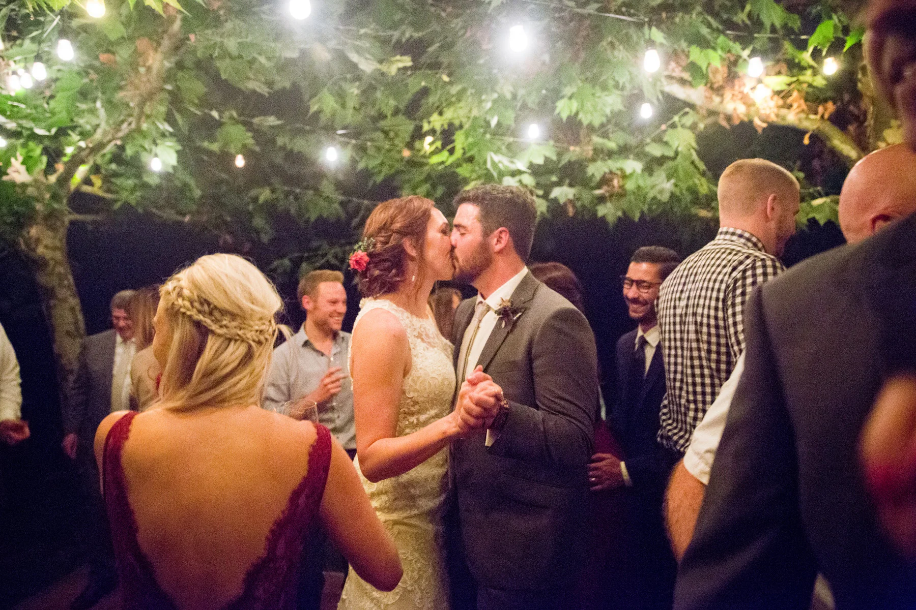 janaeshieldsphotography_meghannandjim_boonvillehotel_ca_041.jpg