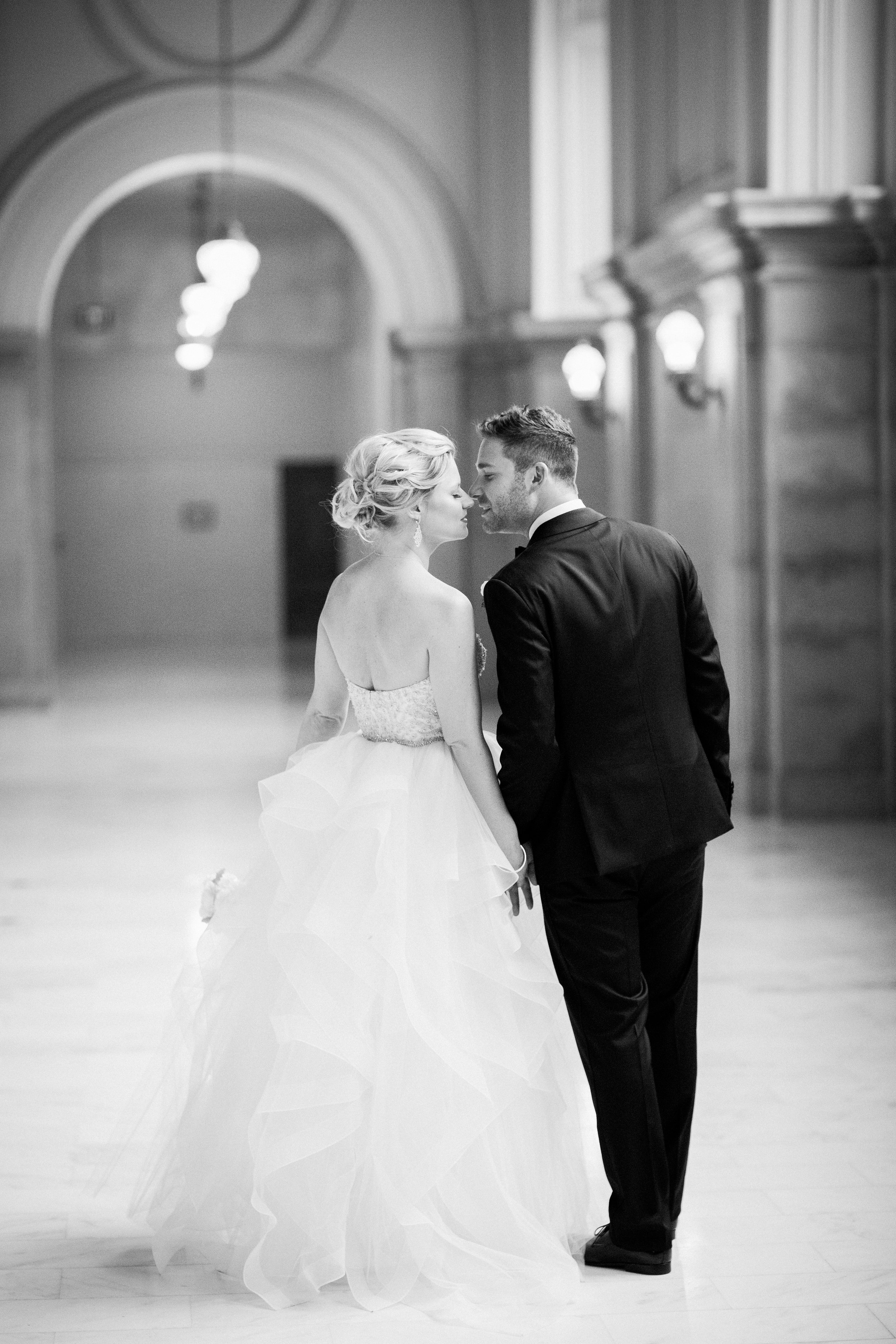 007_janaeshieldsphotography_sanfrancisco_cityhall_weddings.jpg