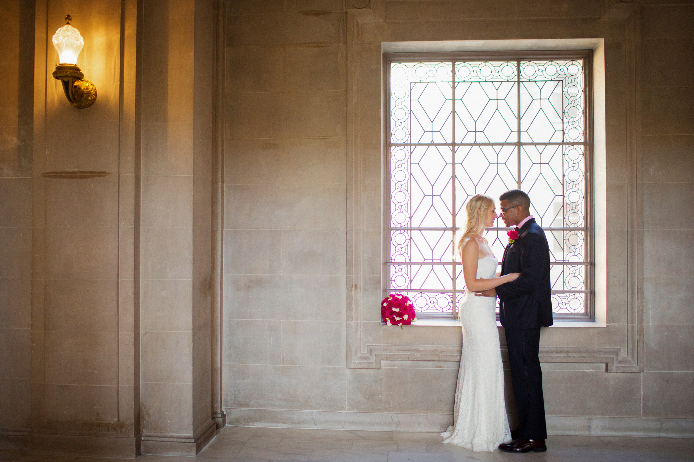 018_janaeshieldsphotography_sanfrancisco_cityhall_weddings.jpg