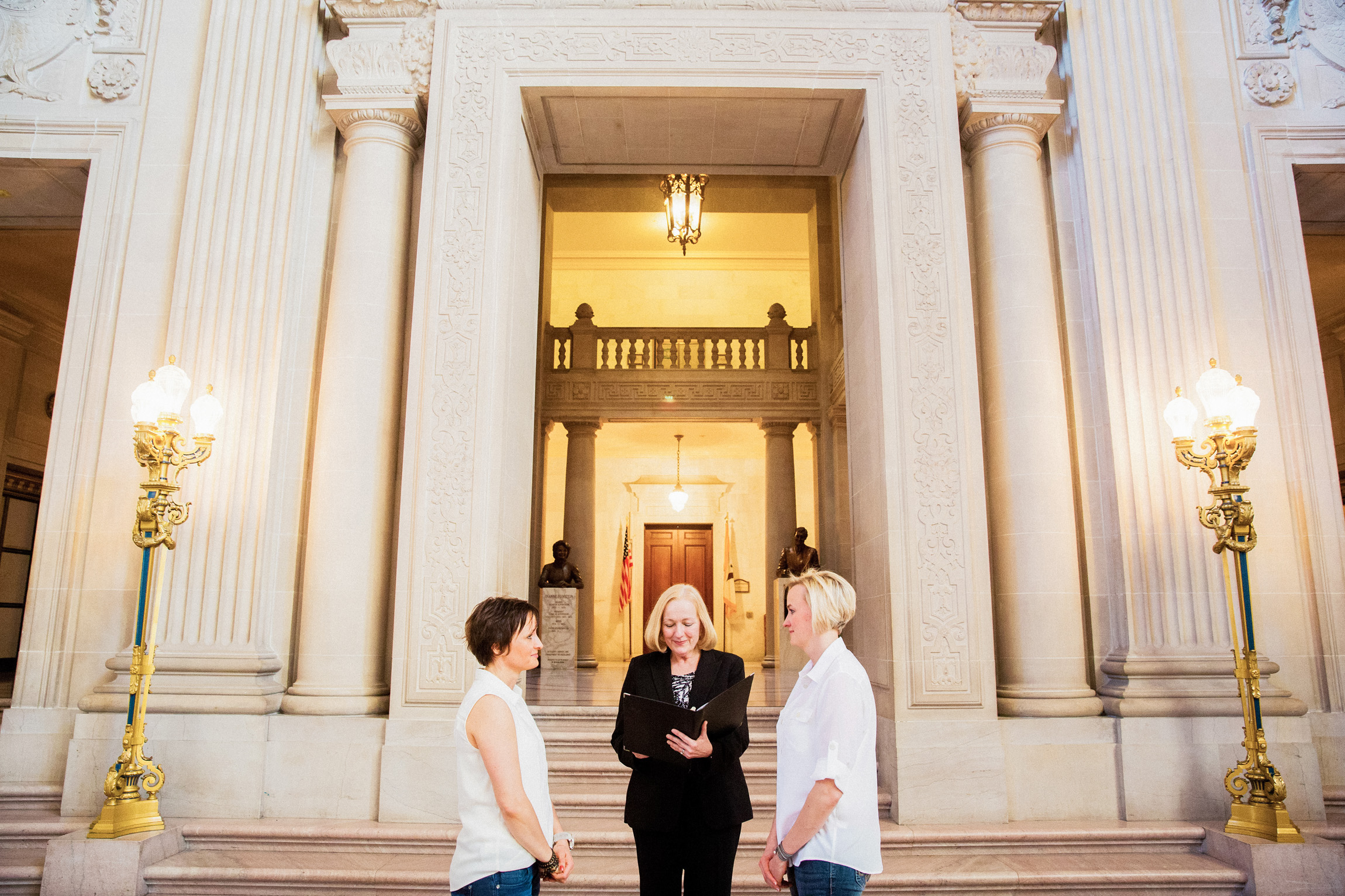 029_janaeshieldsphotography_sanfrancisco_cityhall_weddings.jpg