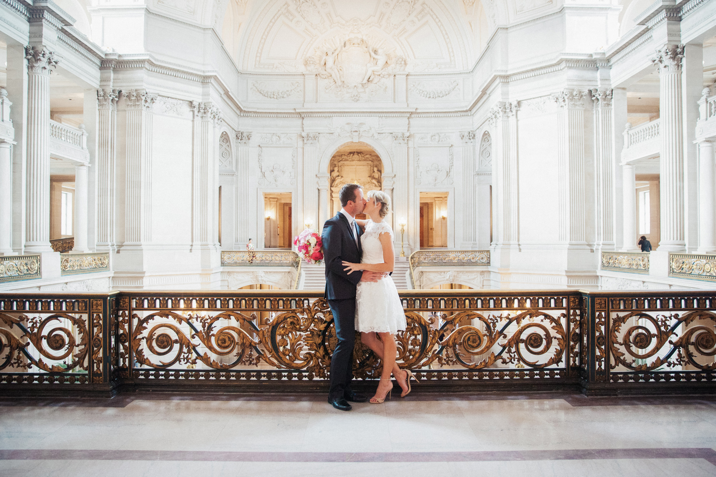 030_janaeshieldsphotography_sanfrancisco_cityhall_weddings.jpg