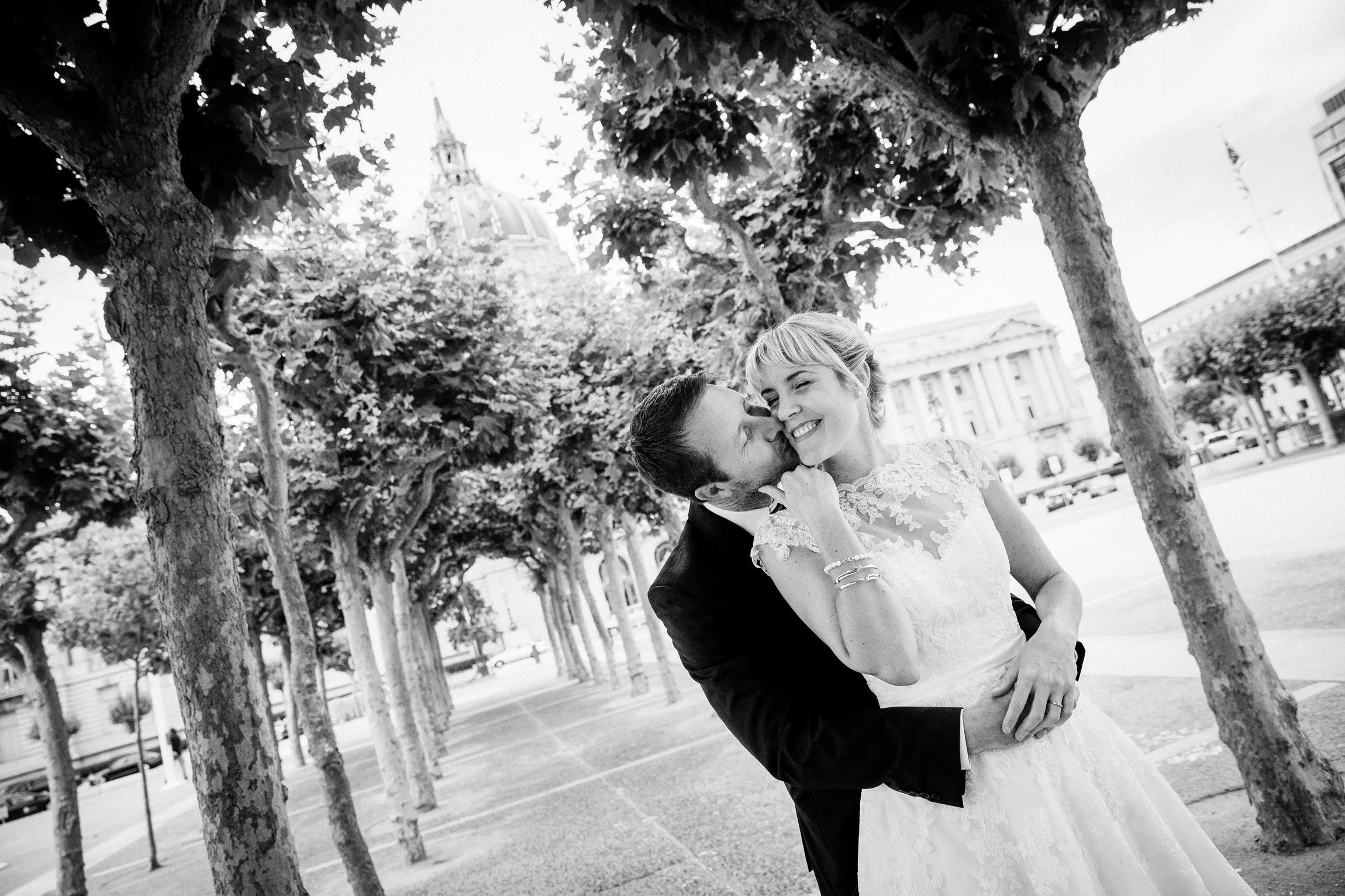 040_janaeshieldsphotography_sanfrancisco_cityhall_weddings.jpg