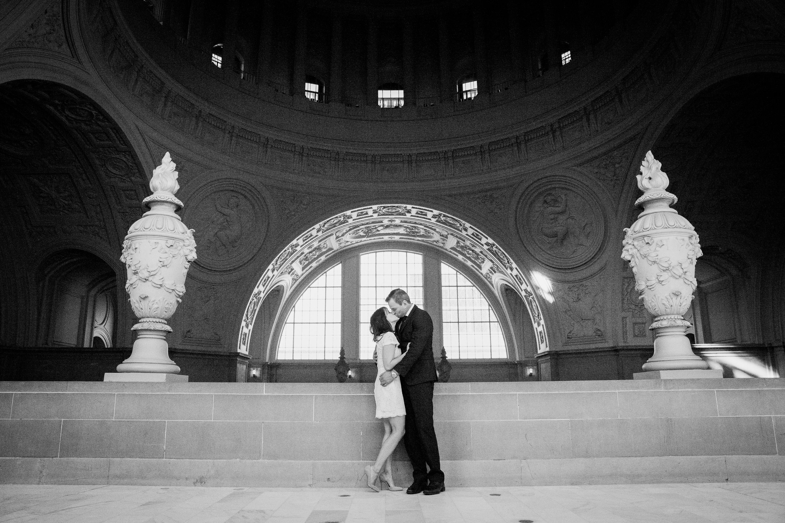 026_janaeshieldsphotography_sanfrancisco_cityhall_weddings.jpg