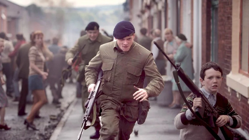 Review '71 (2014) — 3 Brothers Film