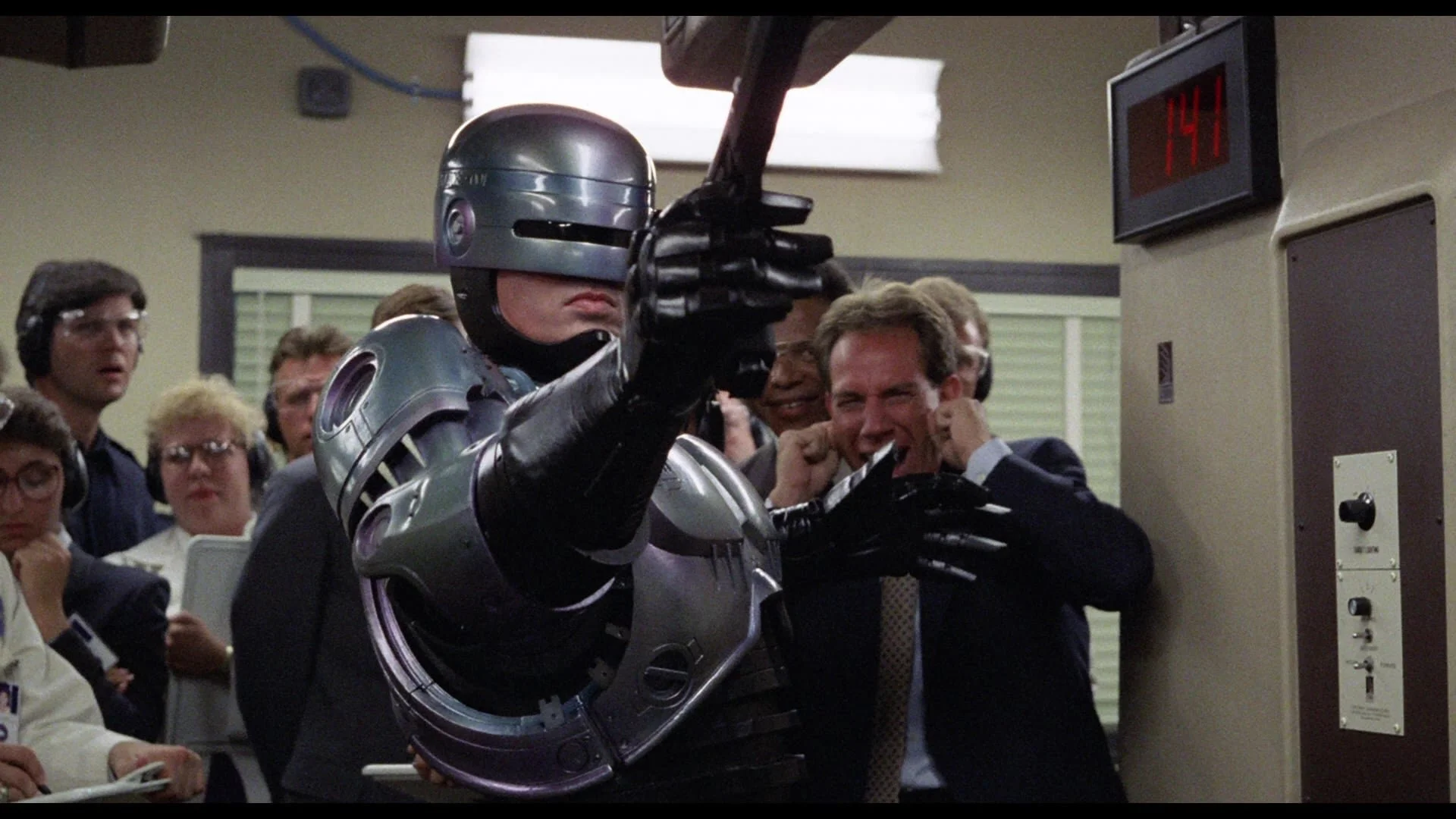 Review: RoboCop (1987)