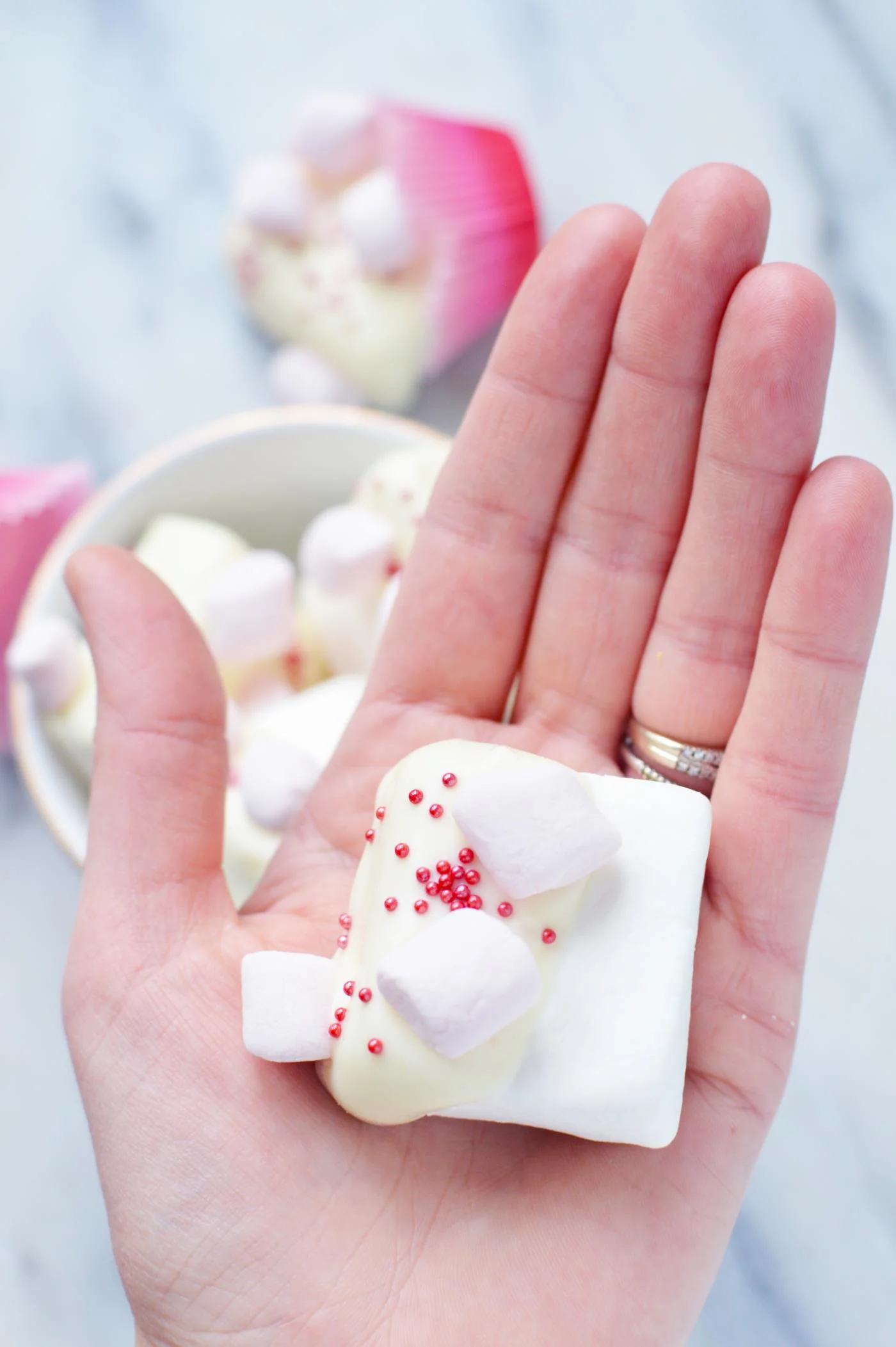_White chocolate dipped marshmallows  (5).JPG
