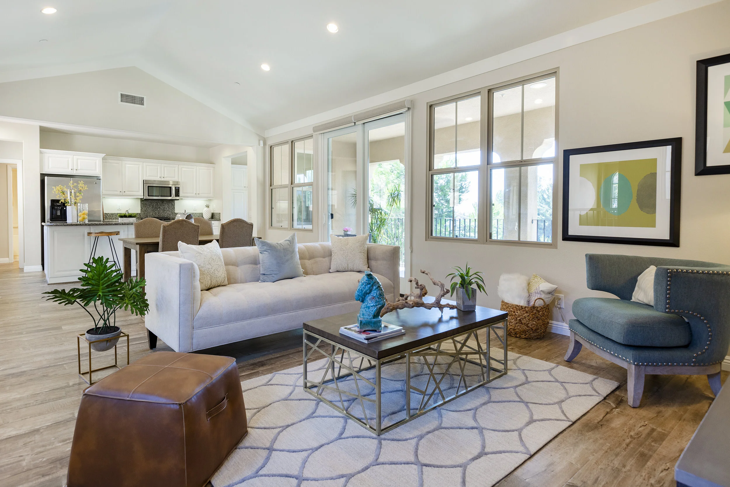 5T3A0064-HDR_LivingRoom.jpg