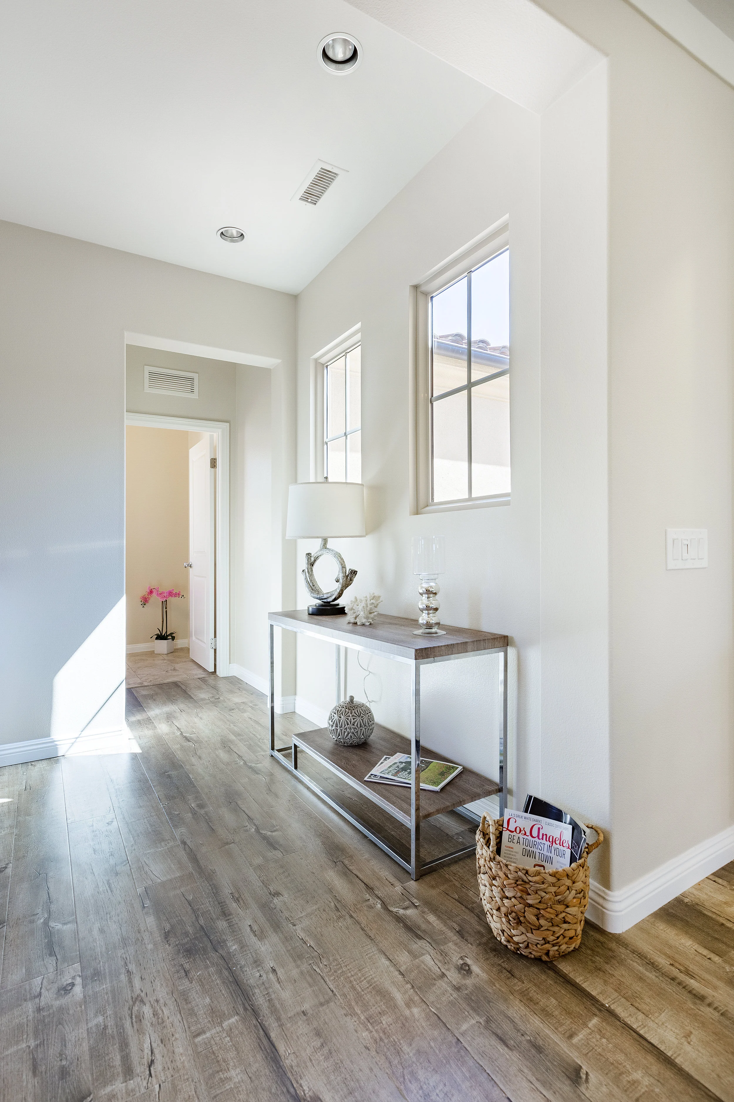 5T3A0088-HDR_Foyer.jpg