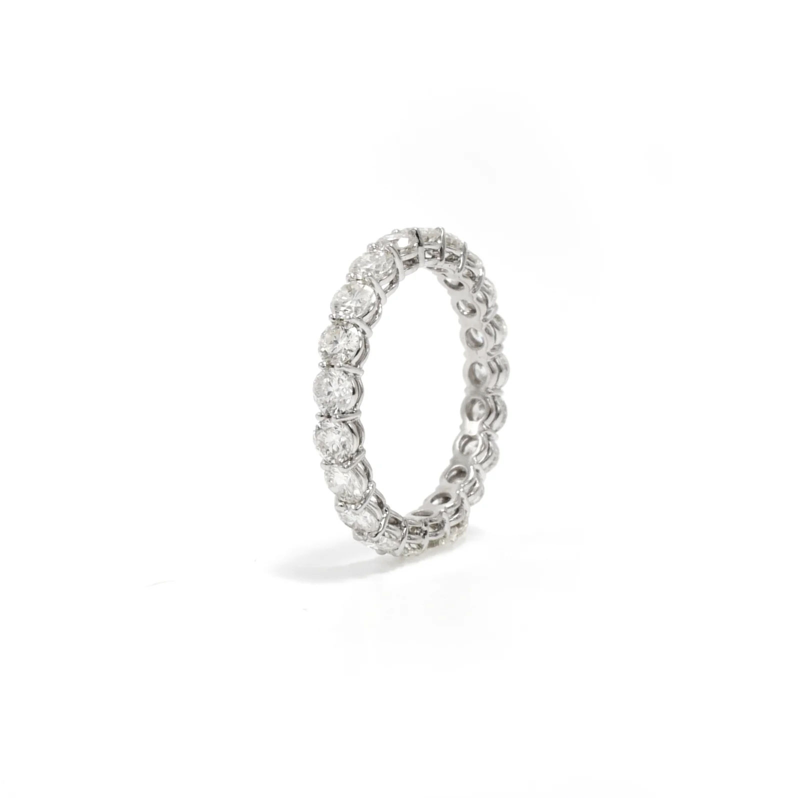 BRILLIANT CUT DIAMOND ETERNITY WEDDING BAND