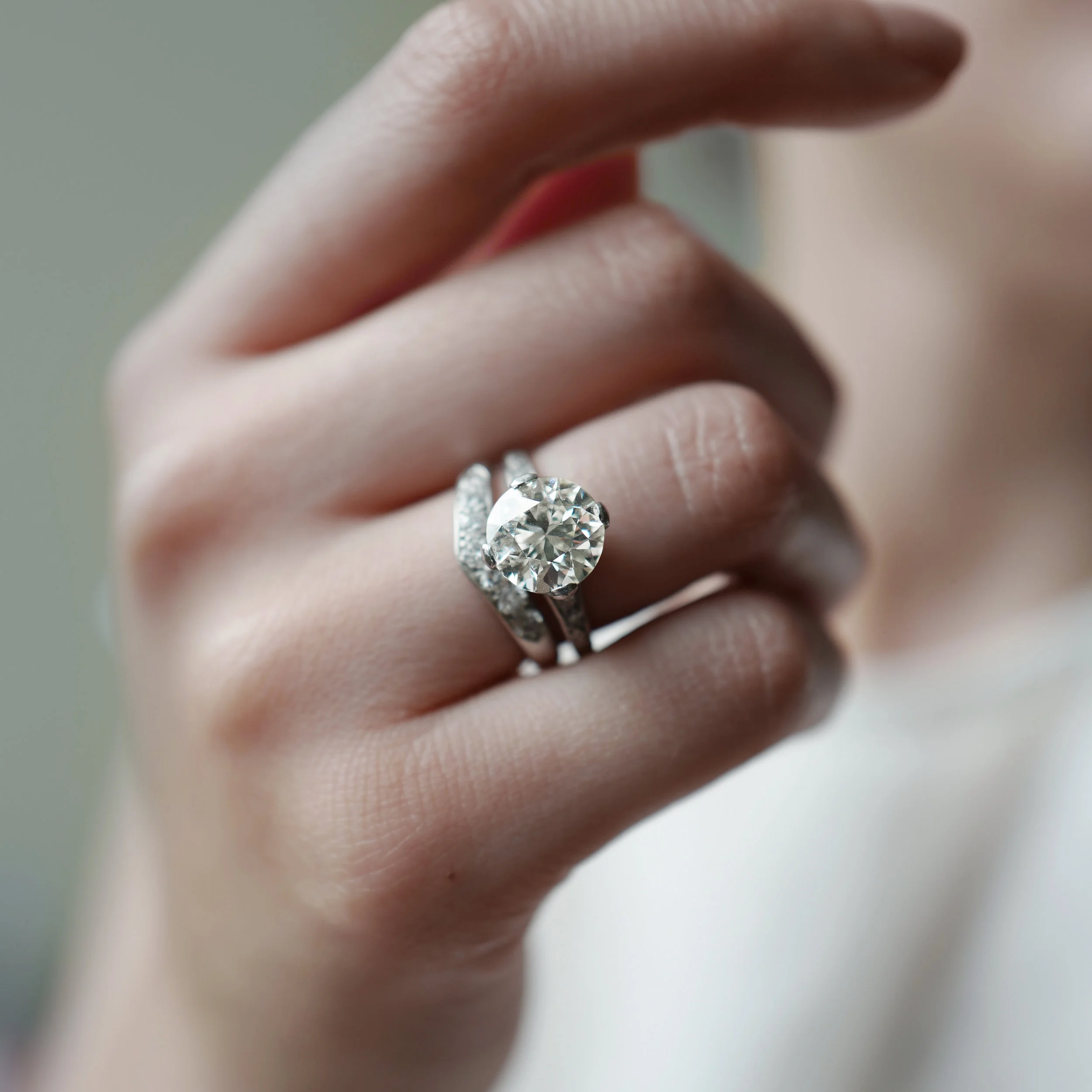 Solitaire 1920s art deco engagement ring