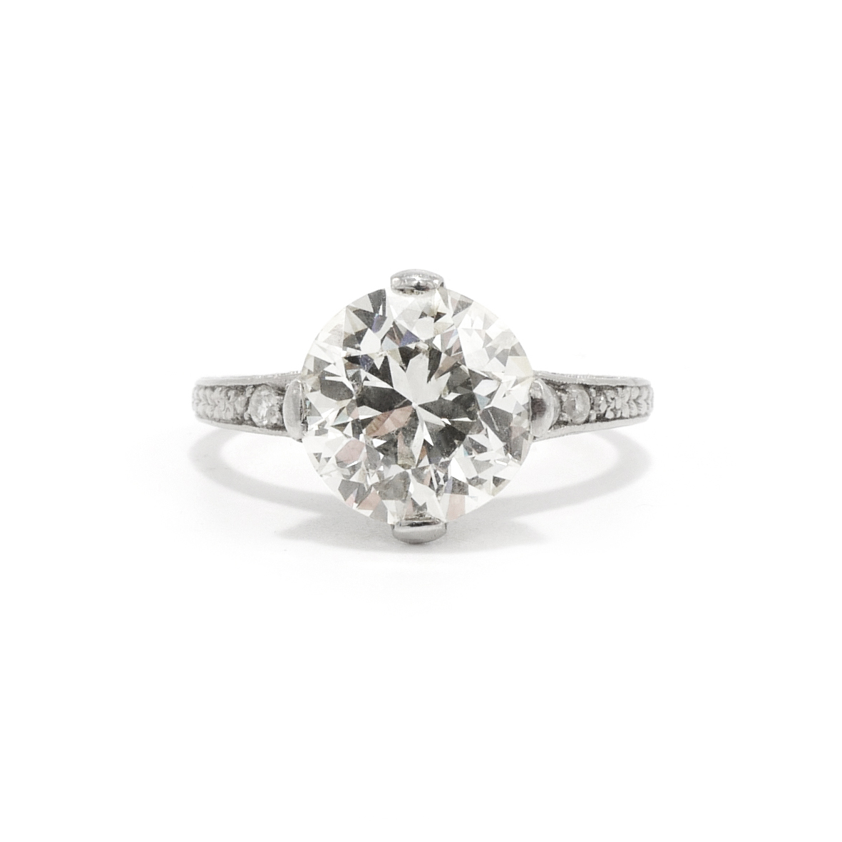 Solitaire 1920s art deco engagement ring