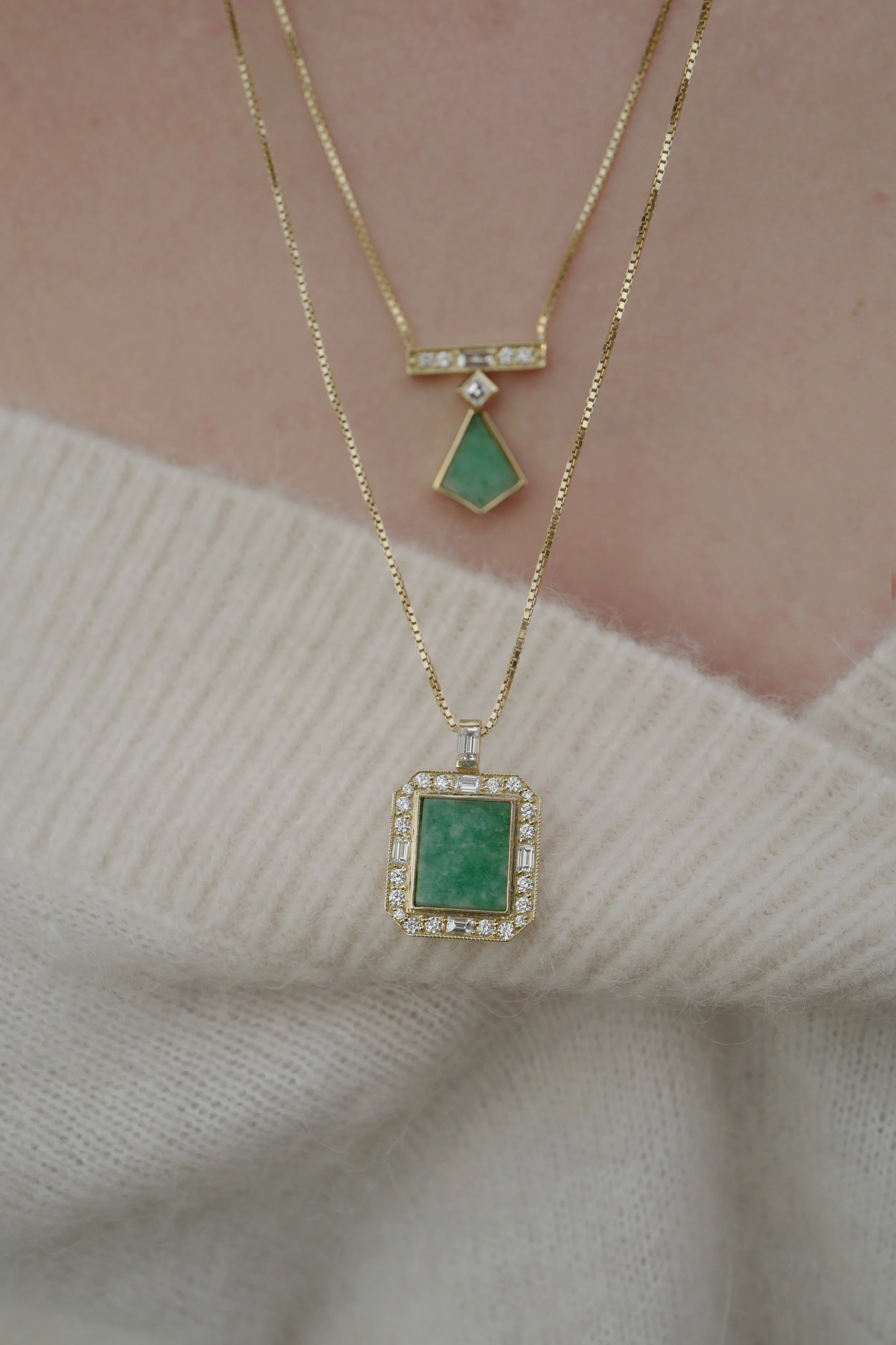 Jade and carré cut diamond necklace