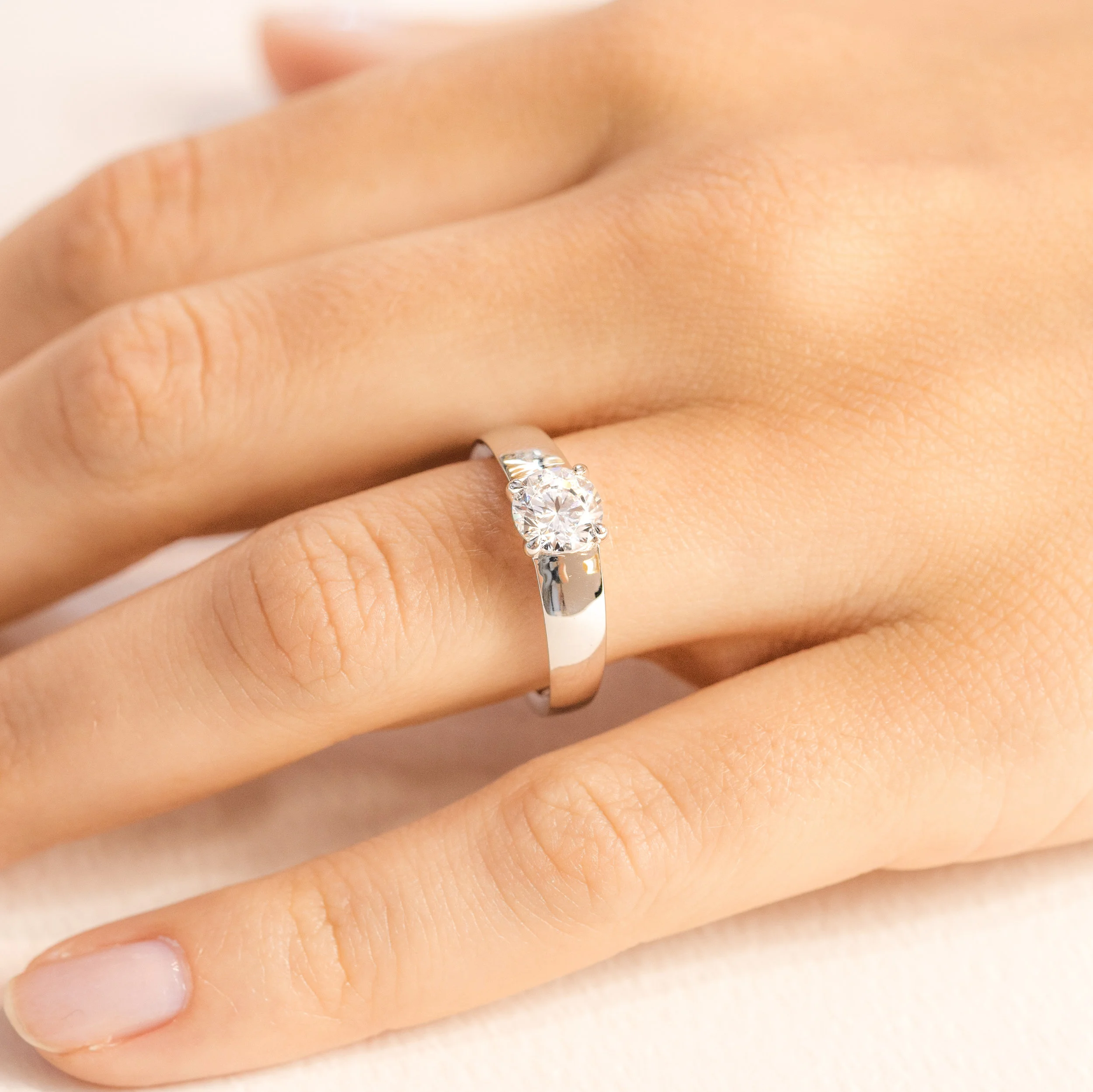 Bague_Diamant_Volute_Amantys3.jpg