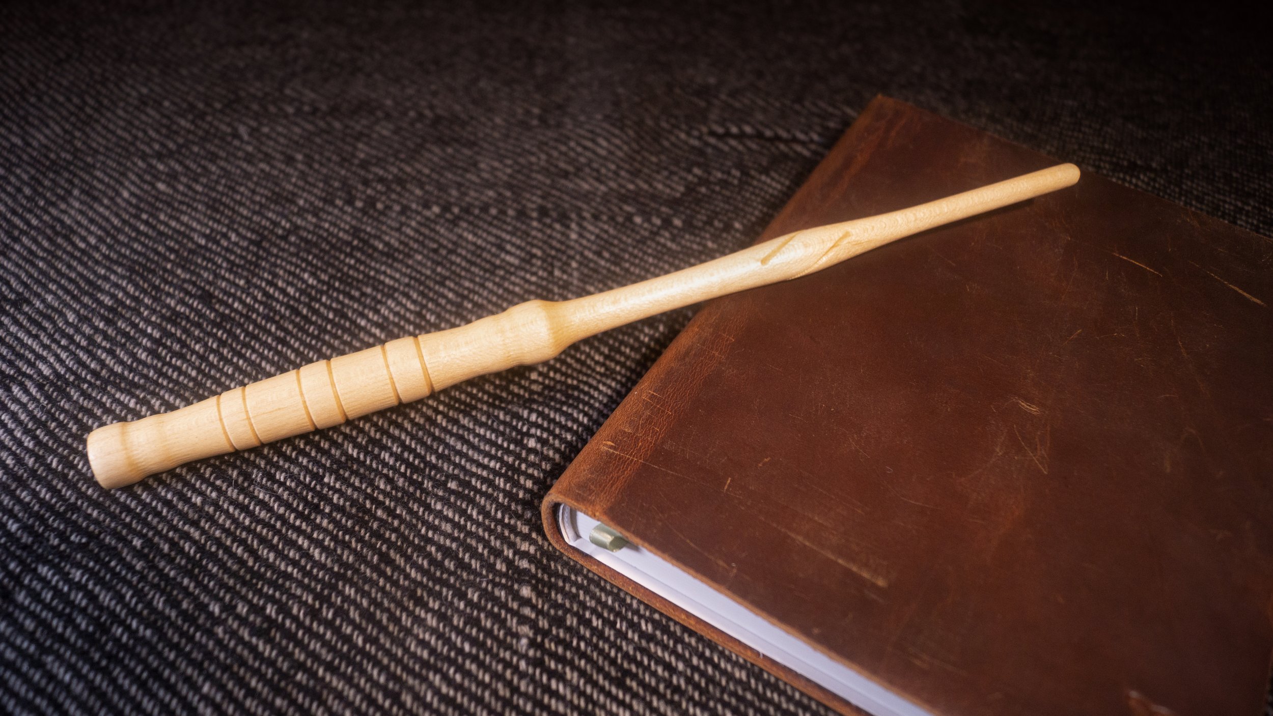ArtificerDF_ApprenticeWand_Hickory-S1_2_230420.jpg