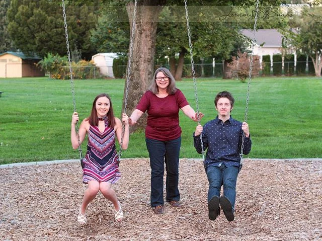 Just a tease from one of my #oregon #familysessions with my cousins!
.
.
Is the #familyportrait on your wall a little stale? Need a refresher?
It's not just #engagements &amp; #weddings around here! Have a #familygathering coming up? #reunion?
.
#jer