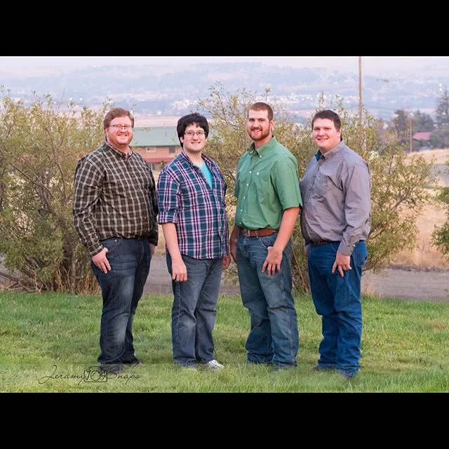 Sometimes the best laid plans will find hiccups and bumps... &amp; sometimes hilarious ones!

I was in the midst of #selfshots #burstmode photo with my brothers, when the baby decided to photo bomb it... &amp; well, we all kinda lost it

Another teas