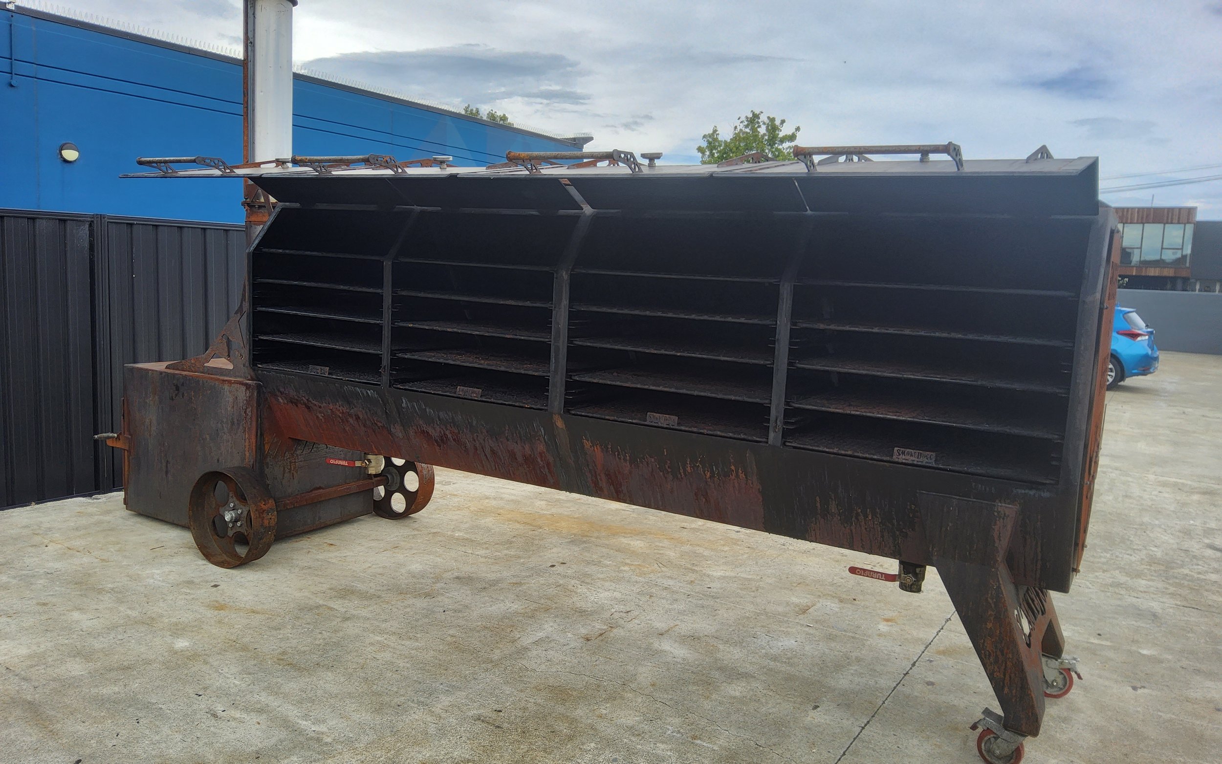 The Smokin' Que Ltd (In Liquidation) - Outdoor Chattels