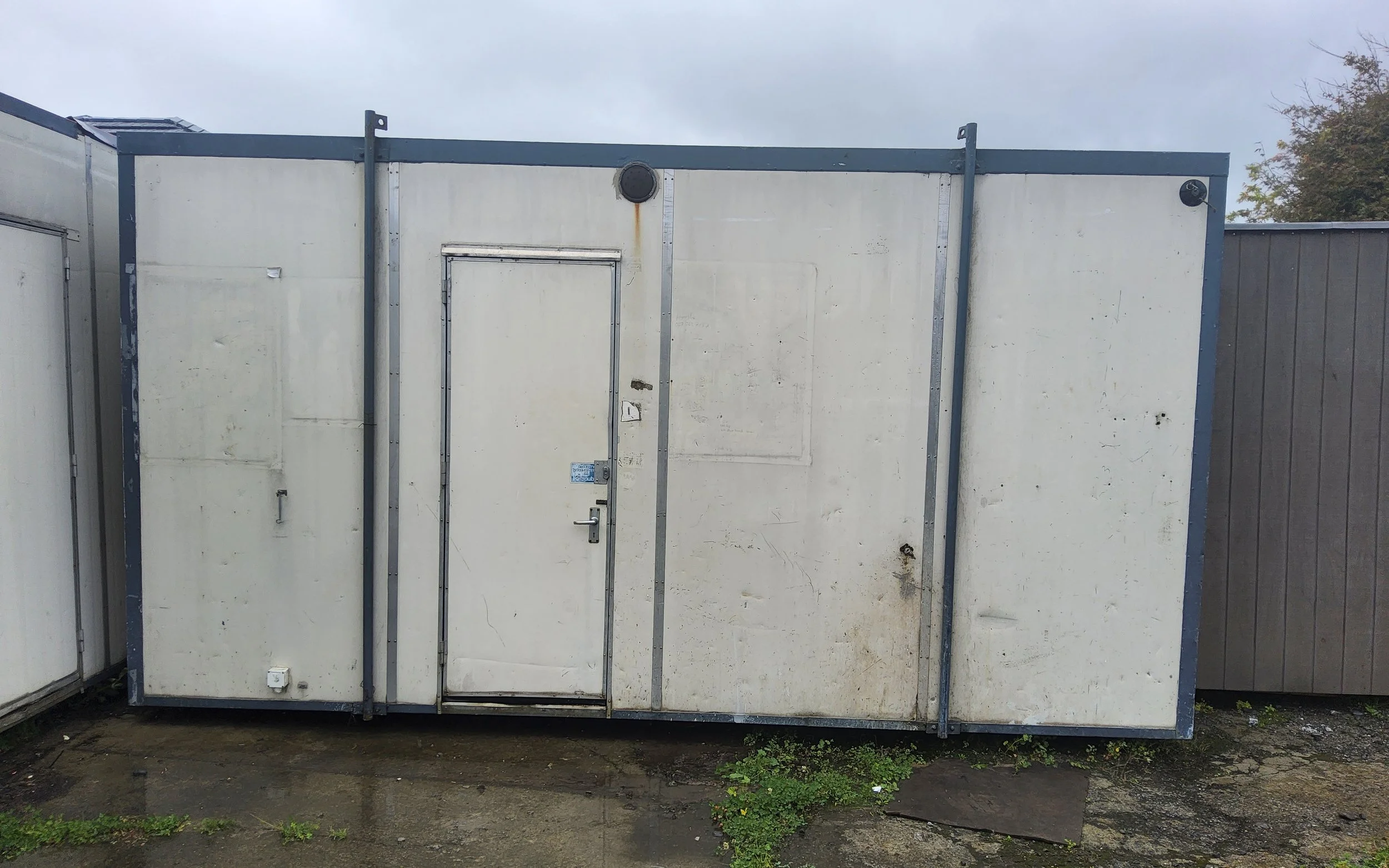 Industrial Site Huts (3) &amp; Work Shed - Builders Liquidation. Onsite Location