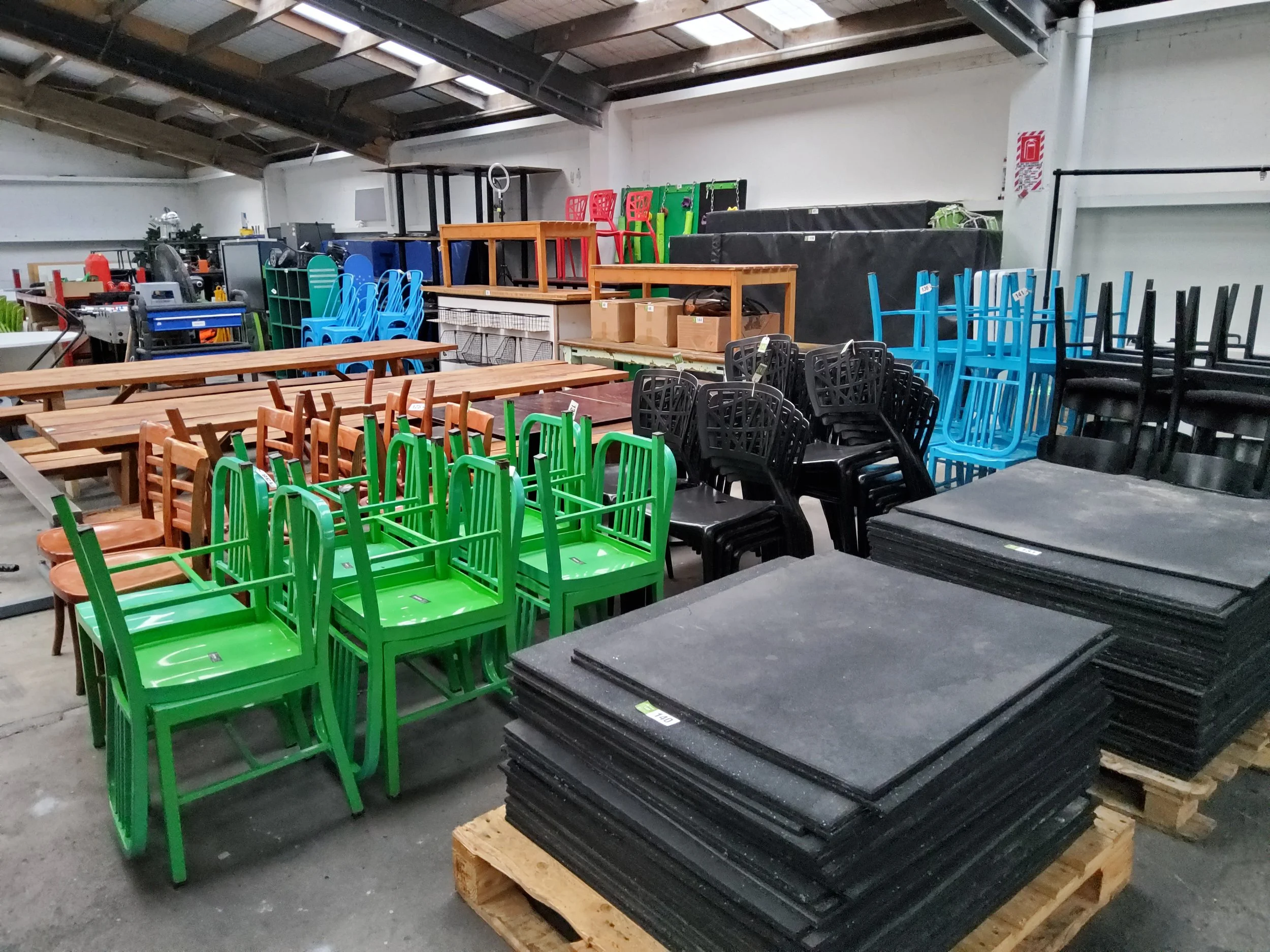 Entertainment Centre Liquidation Auction