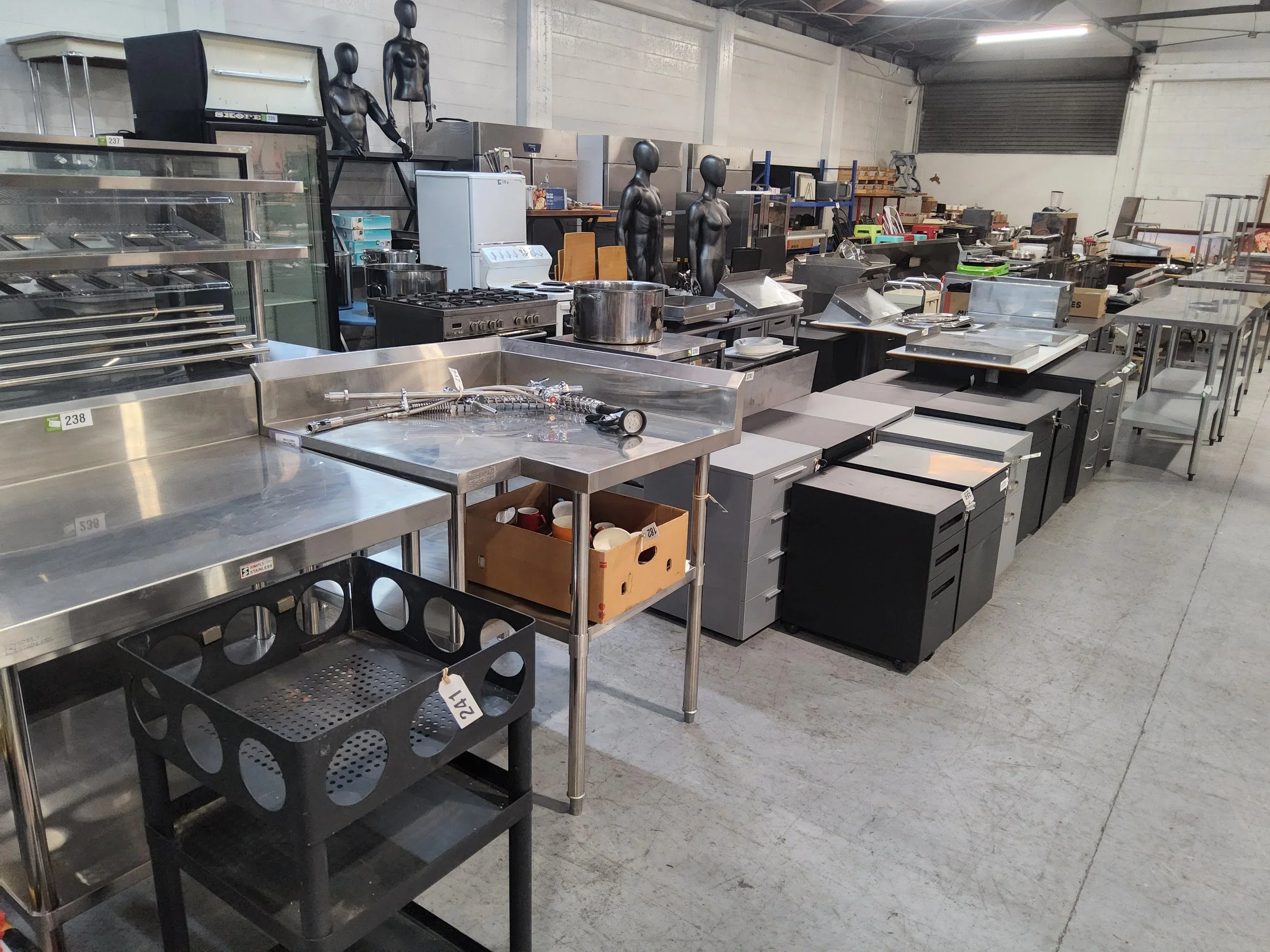 New York Deli (BNZ Centre) Close Down, Stainless Steel Benches &amp; More