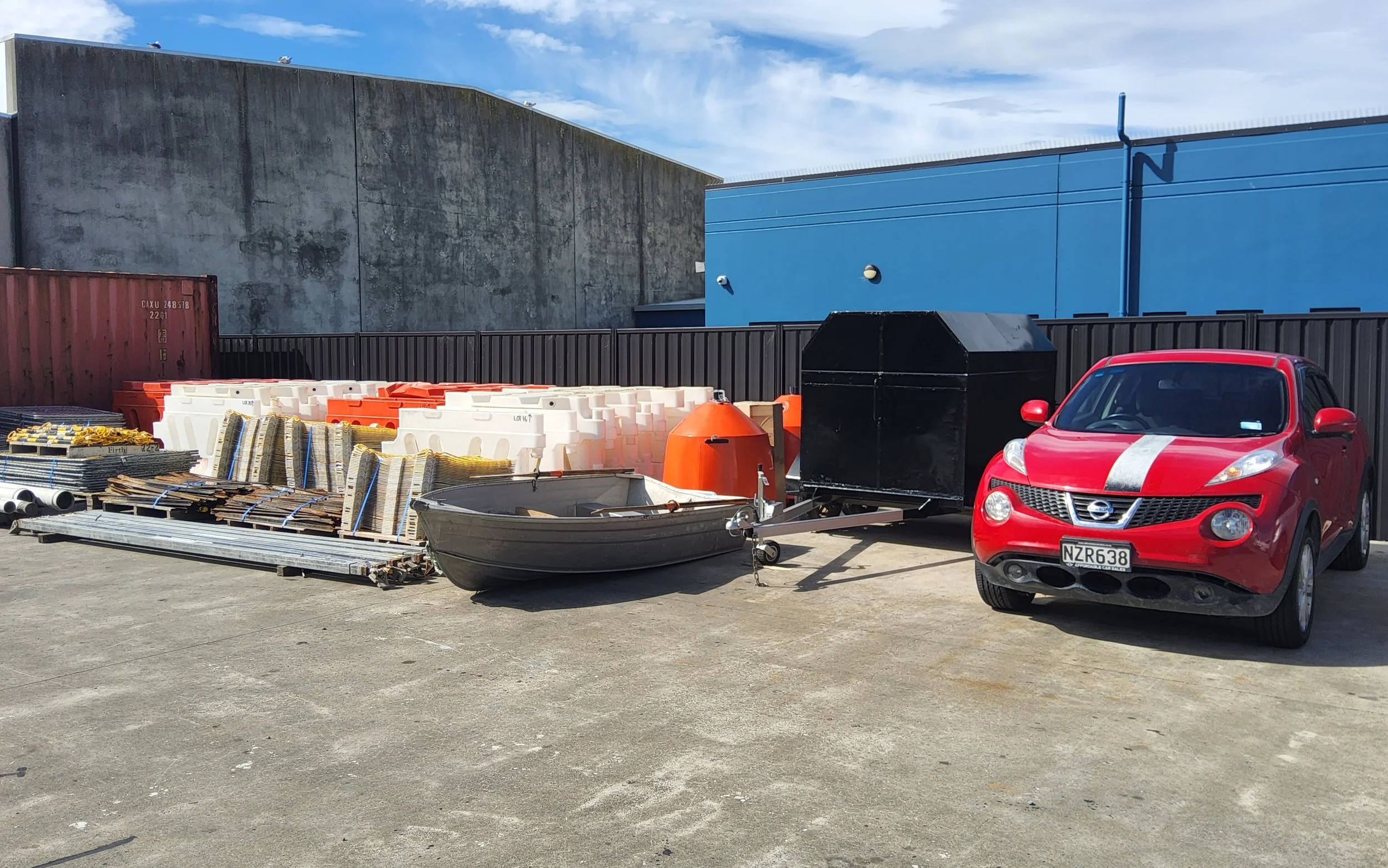 2.5T Nissan Forklift, 2014 Nissan Juke Hatchback, Evran Boats Dinghy, Rockteck Warrior Wheel Wash, Karcher Ride on Floor Sweeper, Site Safety Equipment &amp; More
