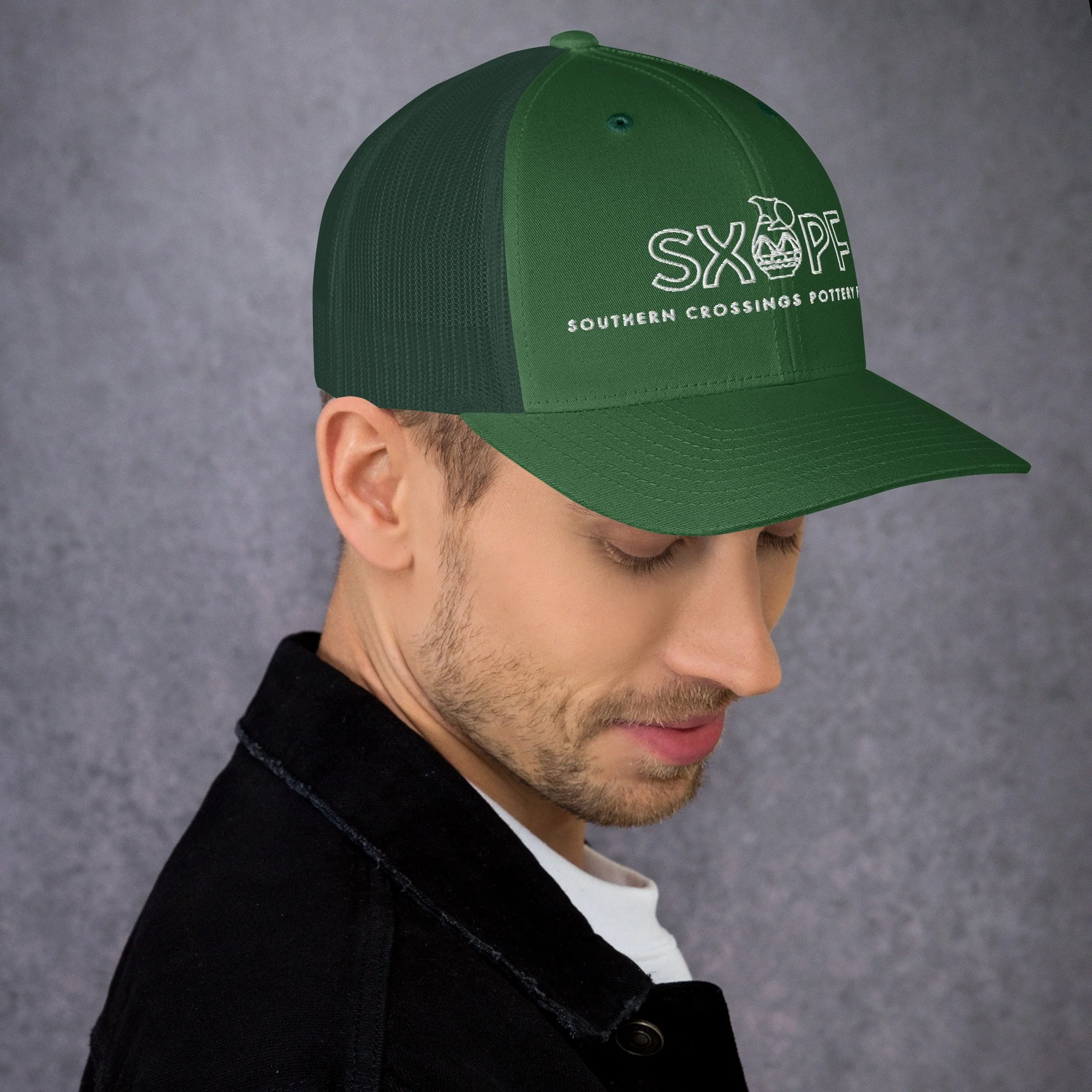 retro-trucker-hat-evergreen-right-699bbaaa78f53.jpg