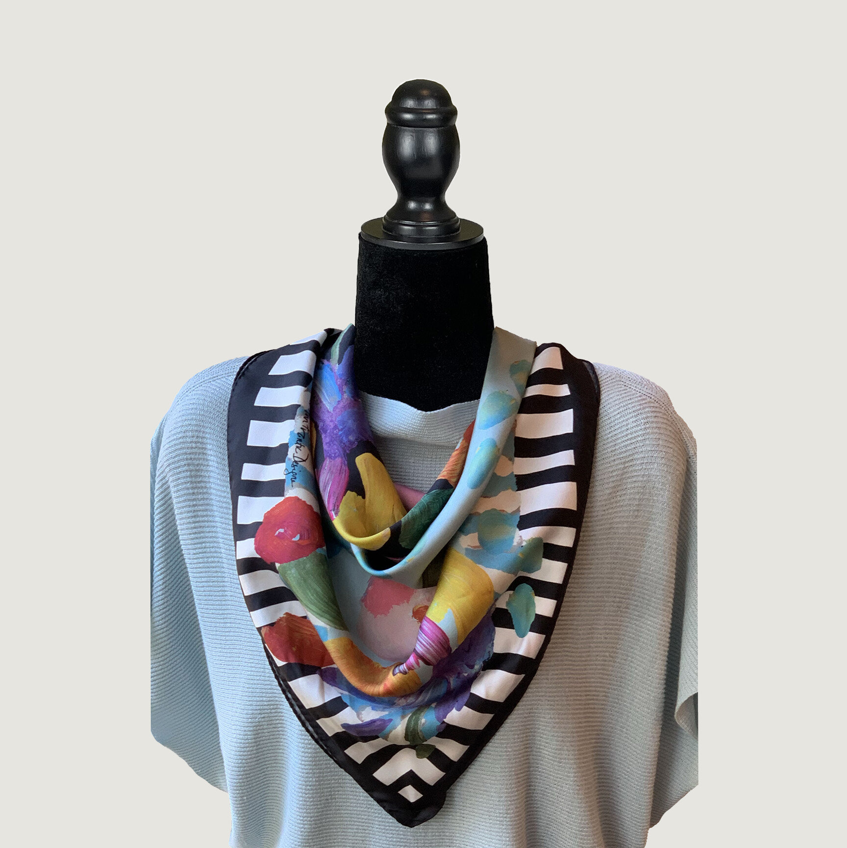 Kiss Floral — Ann Frantic Designs