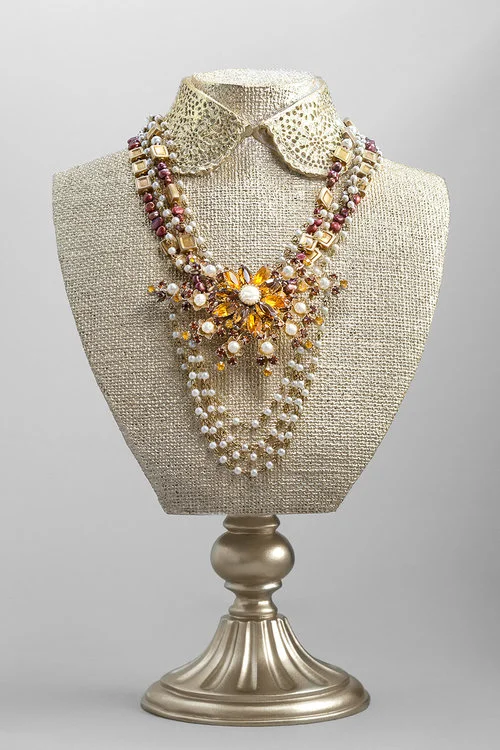 Feel Like a Queen Necklace