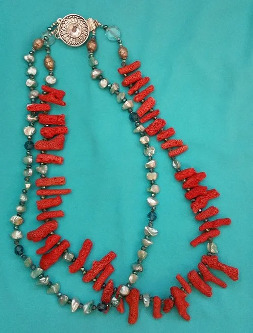 Luscious Looker Necklace