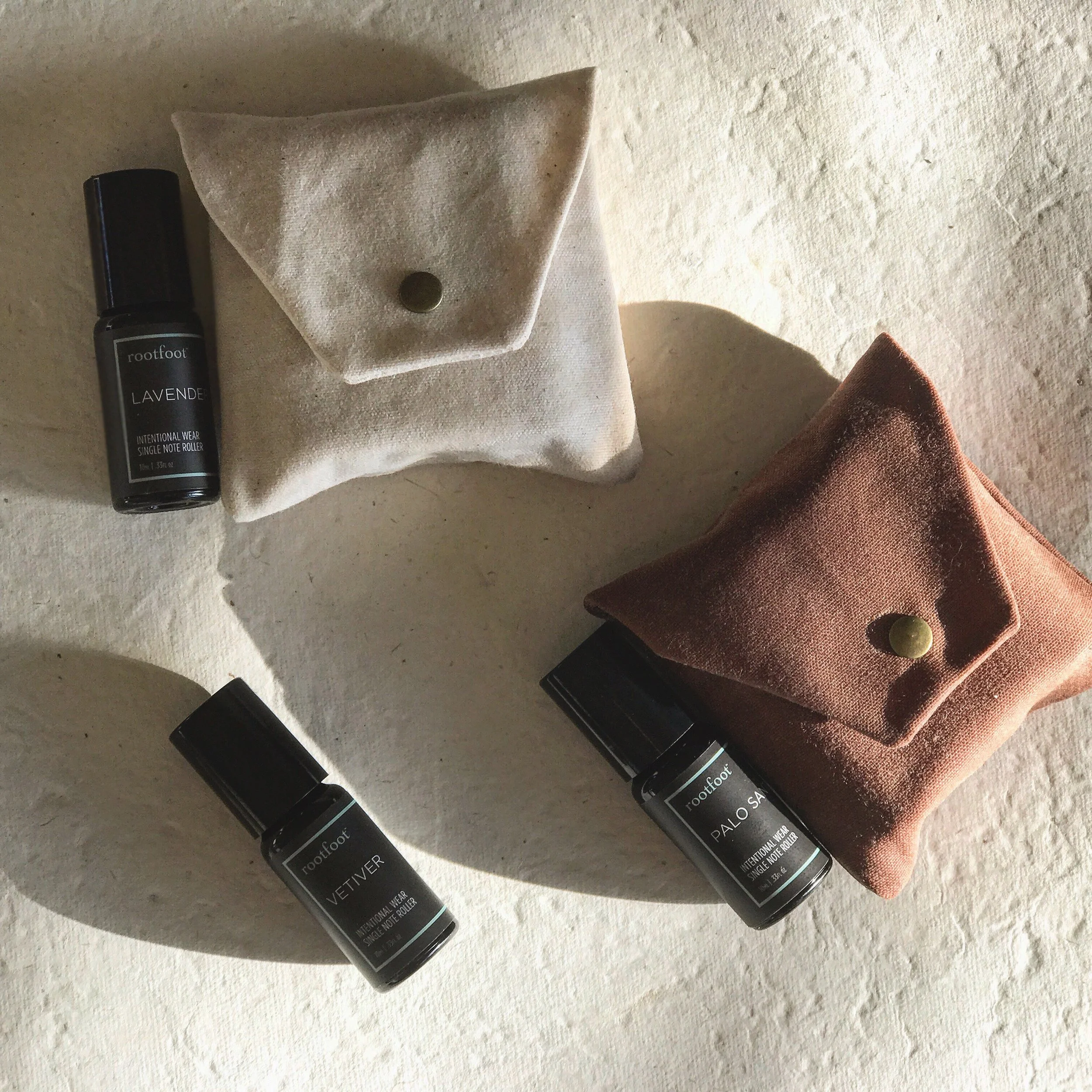 ROOTFOOT_WAXED CANVAS POUCH_DAILY ESSENTIALS.JPG