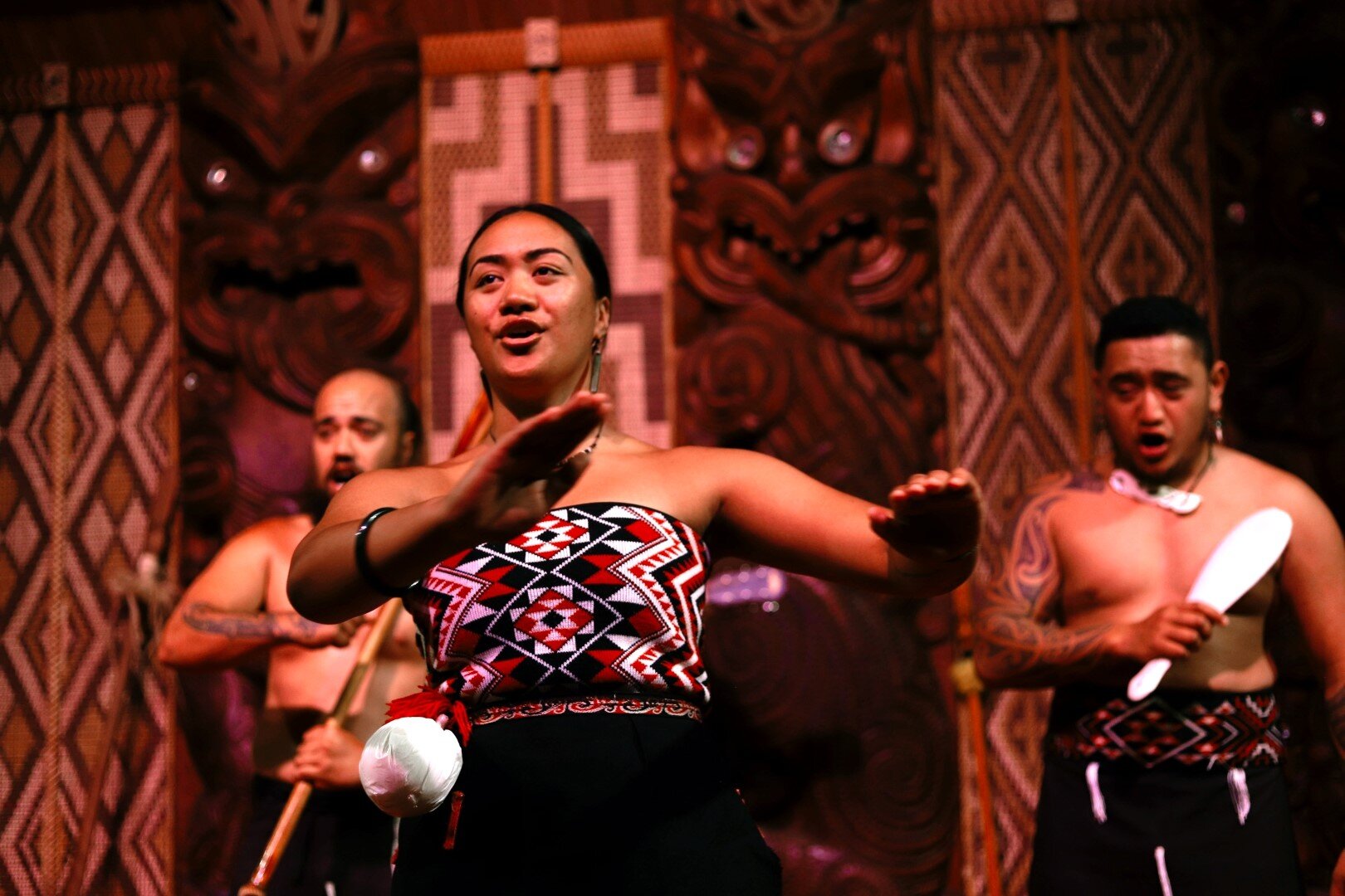 northland-roadie-waitangi-treaty-grounds-cultural-performance