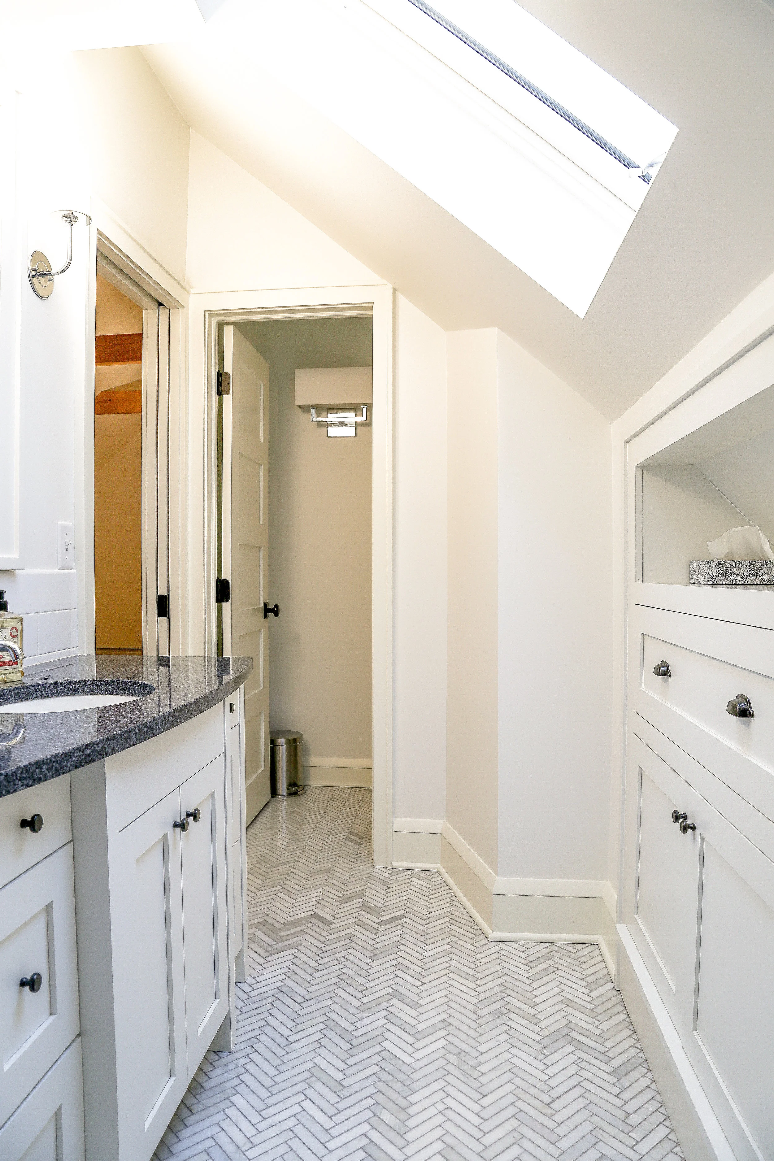 bathroom2.jpg