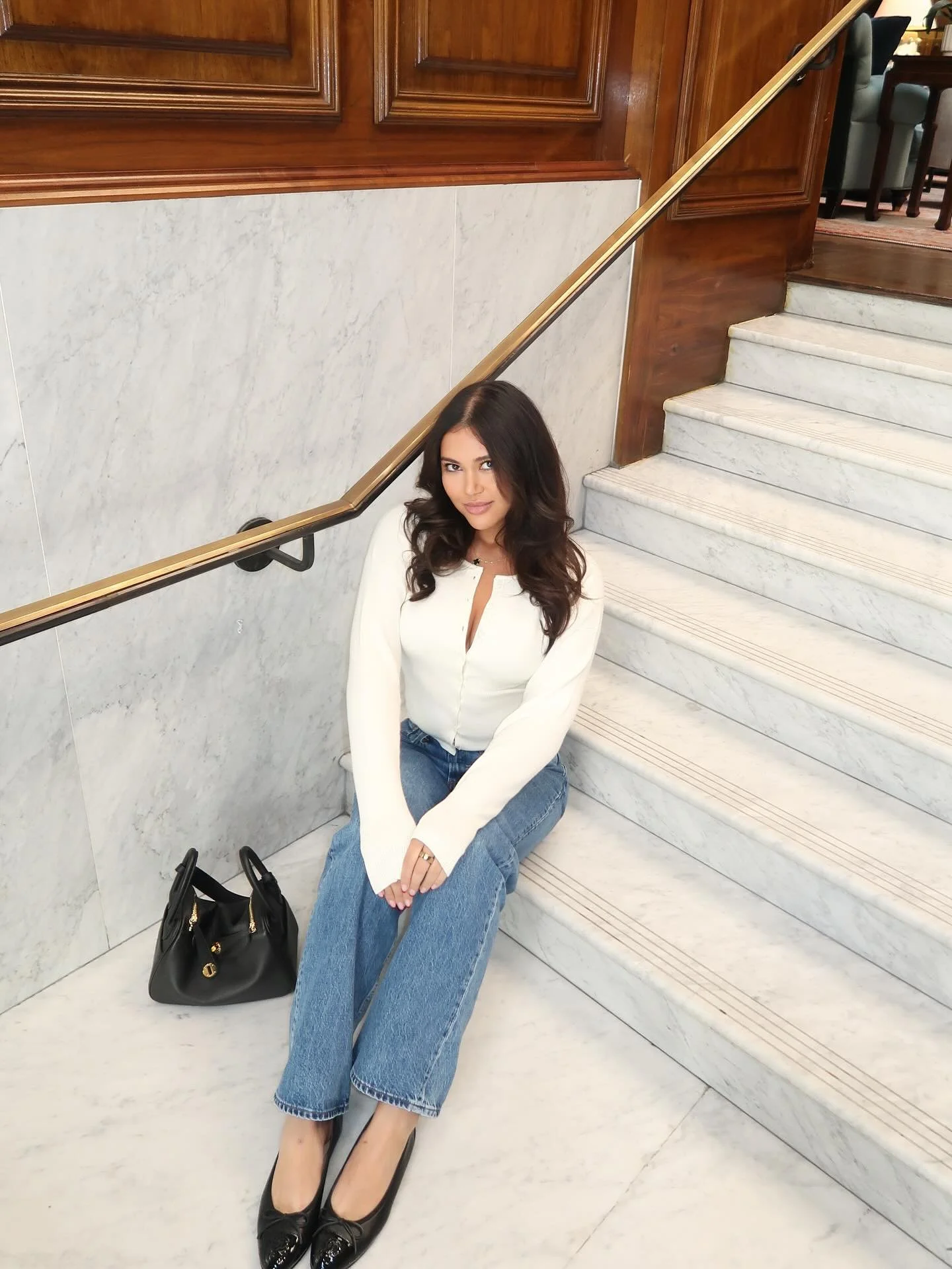 This counts as a work meeting, right? 
&bull;
&bull;
&bull;
&bull;
&bull;
&bull;
&bull;
&bull;
&bull;
#ootd #fallstyle #quietluxury #dfwinfluencer #outfitinspo