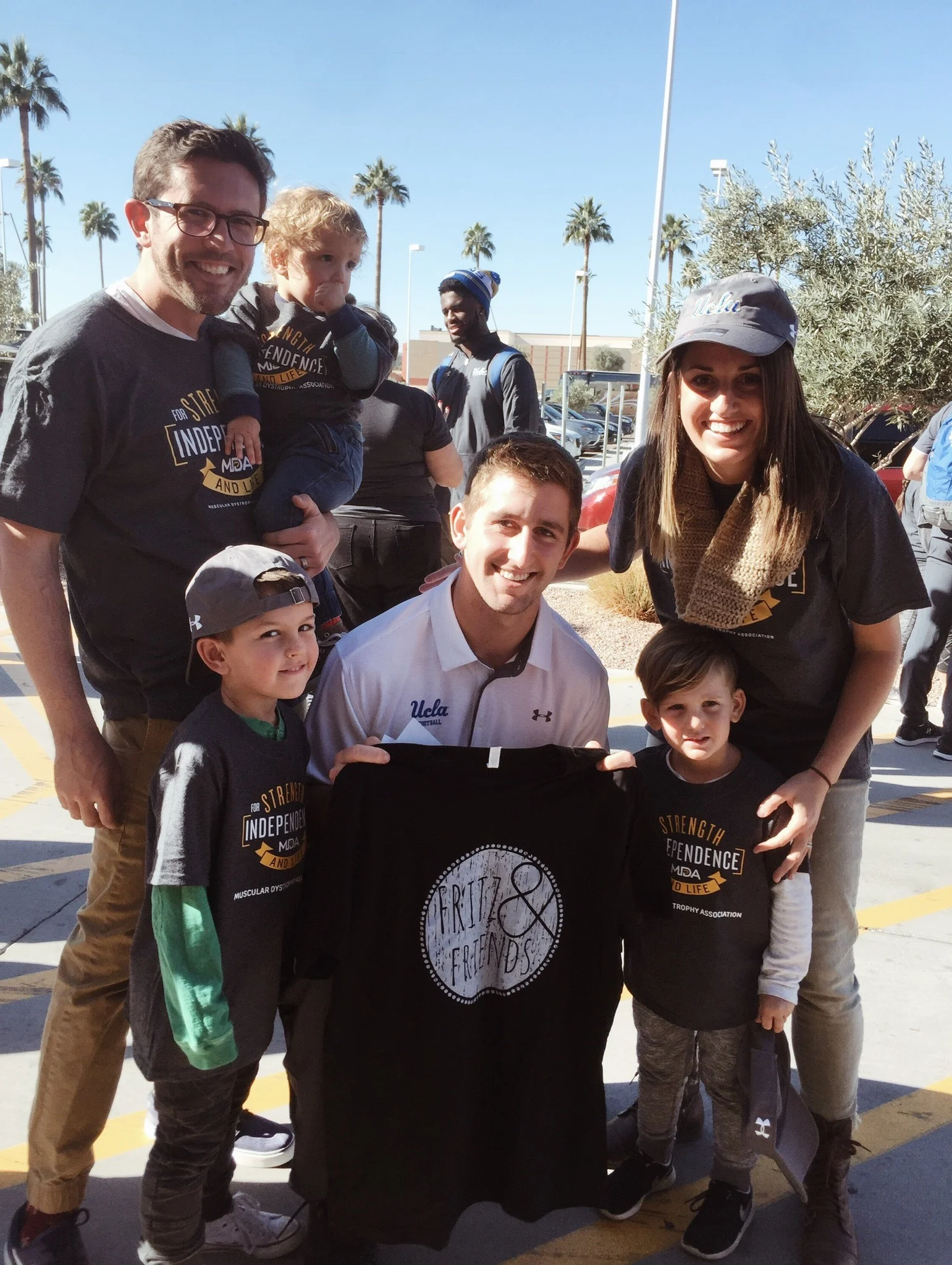 FRITZ&FRIENDS + UCLA FOOTBALL TEAM