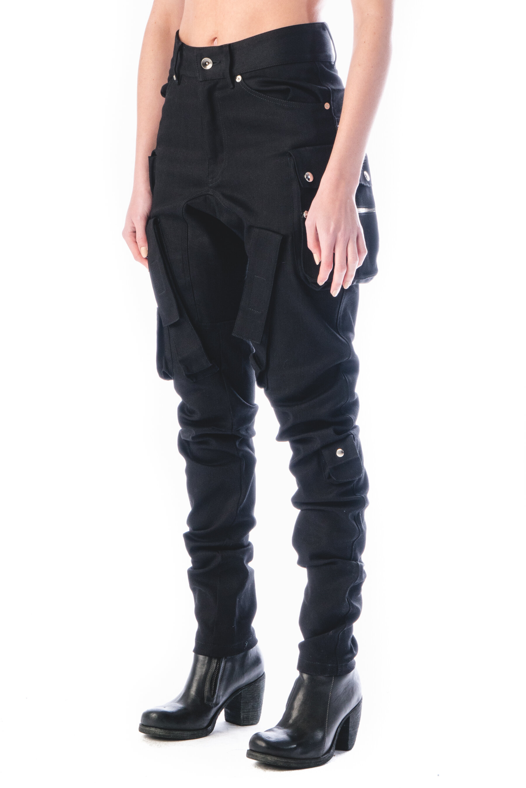 VILAR_SYLO_AMMUNITION_CARGO_PANT_WOMAN_2.jpg