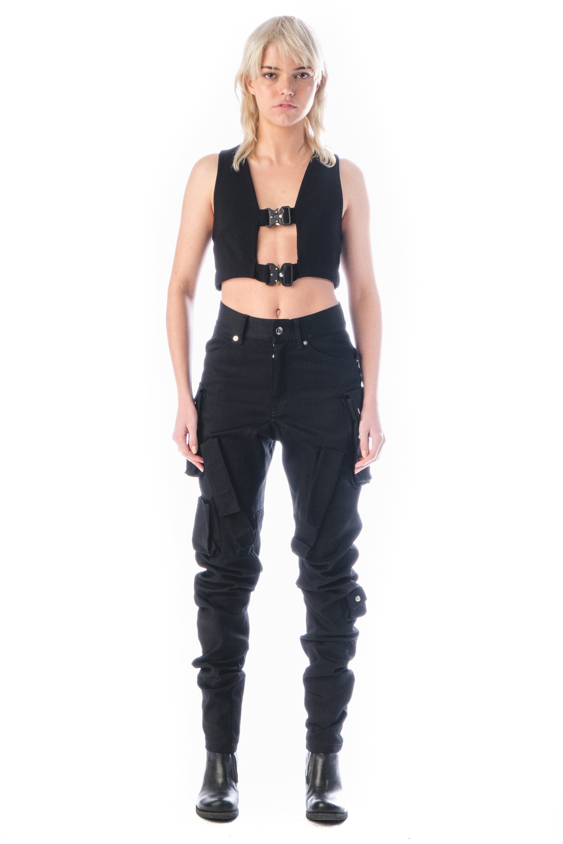 VILAR_SYLO_VEST_03_2.jpg