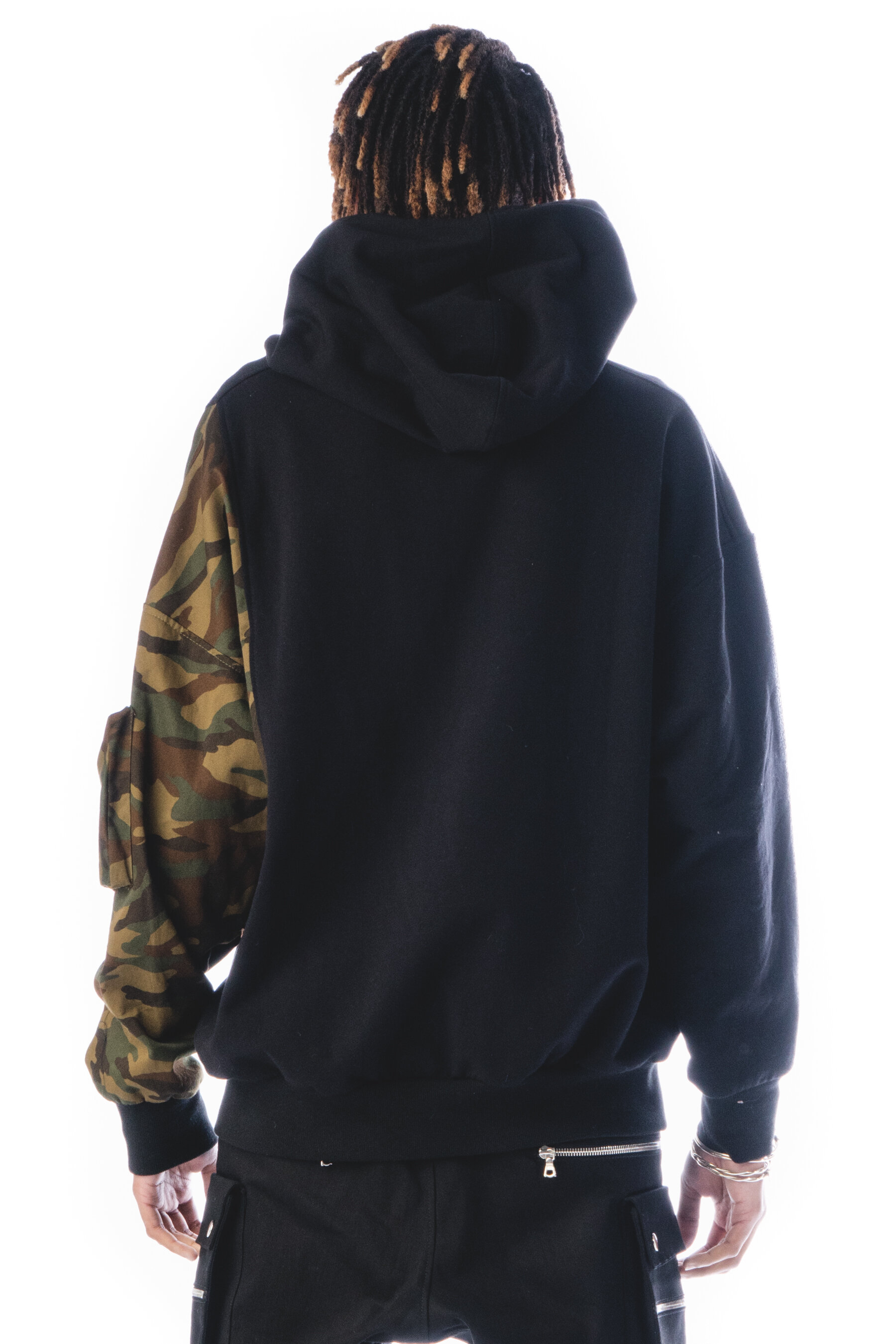 VILAR_SYLO_RECONSTRUCTED_HOODIE7.jpg