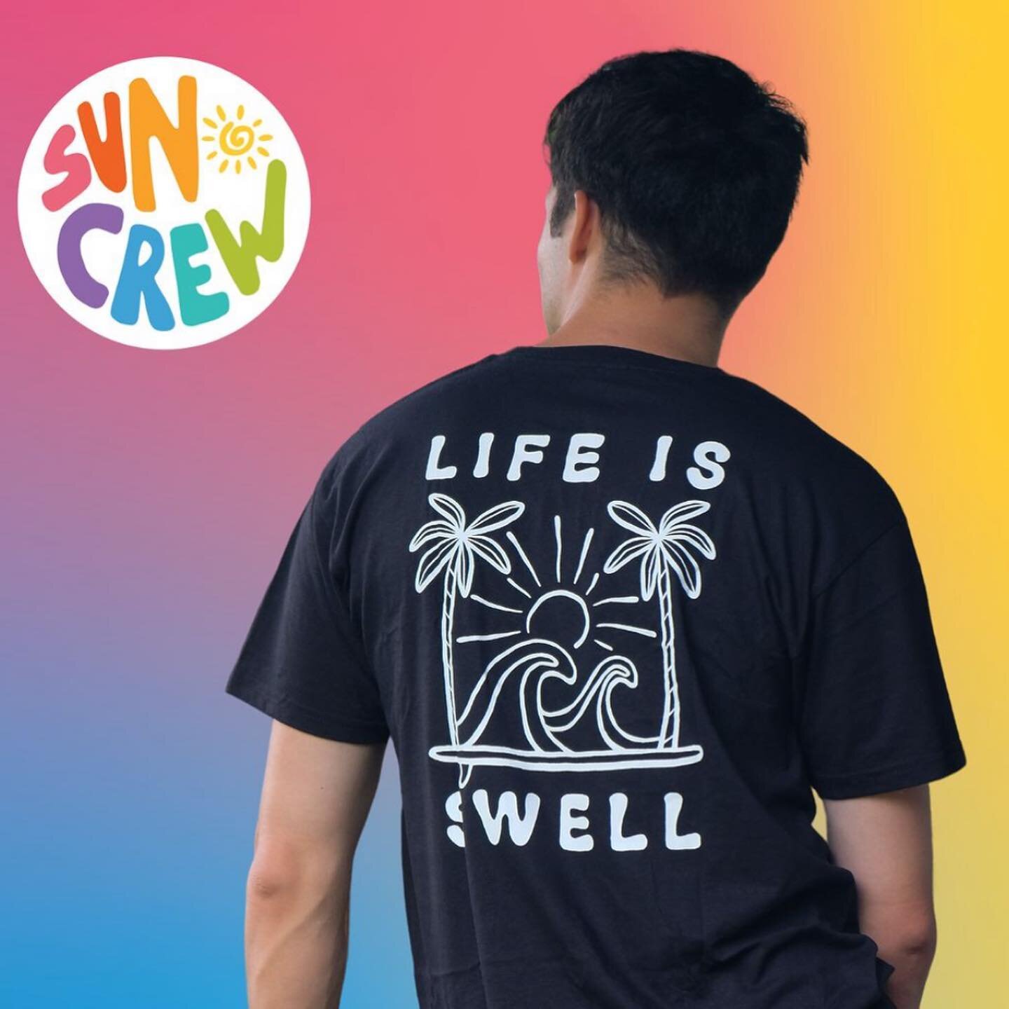 Build a brighter future for the children of Siargao by buying a  @thesuncrew Tee! ✨

Get yours today by sending us a direct message or if you&rsquo;re in Siargao don&rsquo;t forget to pop in and try it on for size.

#FatLipsForever
#FatLipsSiargao
#F