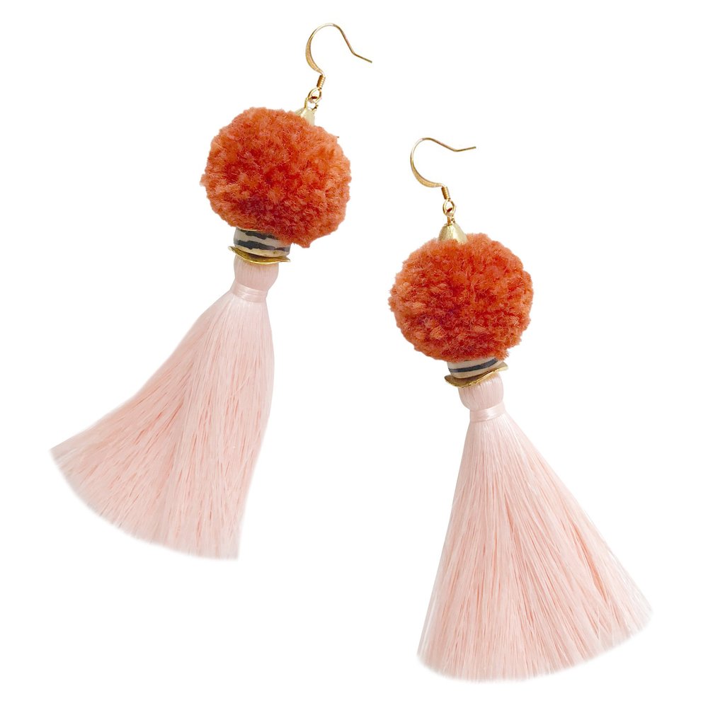 earpom-salmon_83e219f0-7f4e-4d9a-802e-d51e2f36bfea_1024x1024.jpg