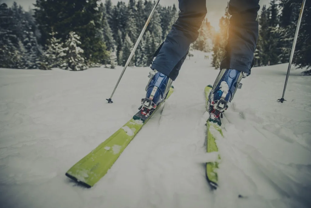 skier-picture-id624544248.jpg