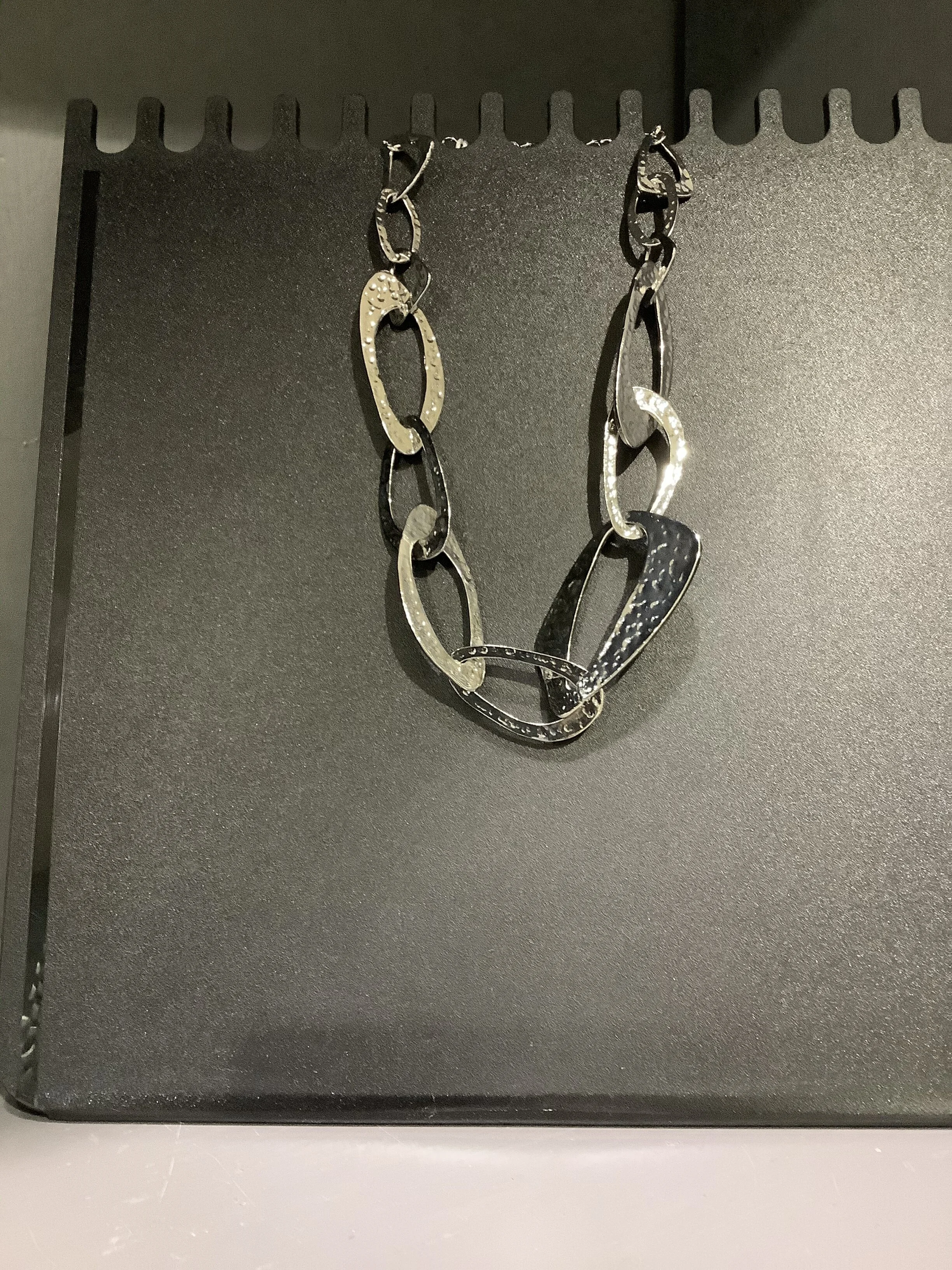 2A74C1F6-DFA7-4B5A-A22B-1D7FD90DE2CC