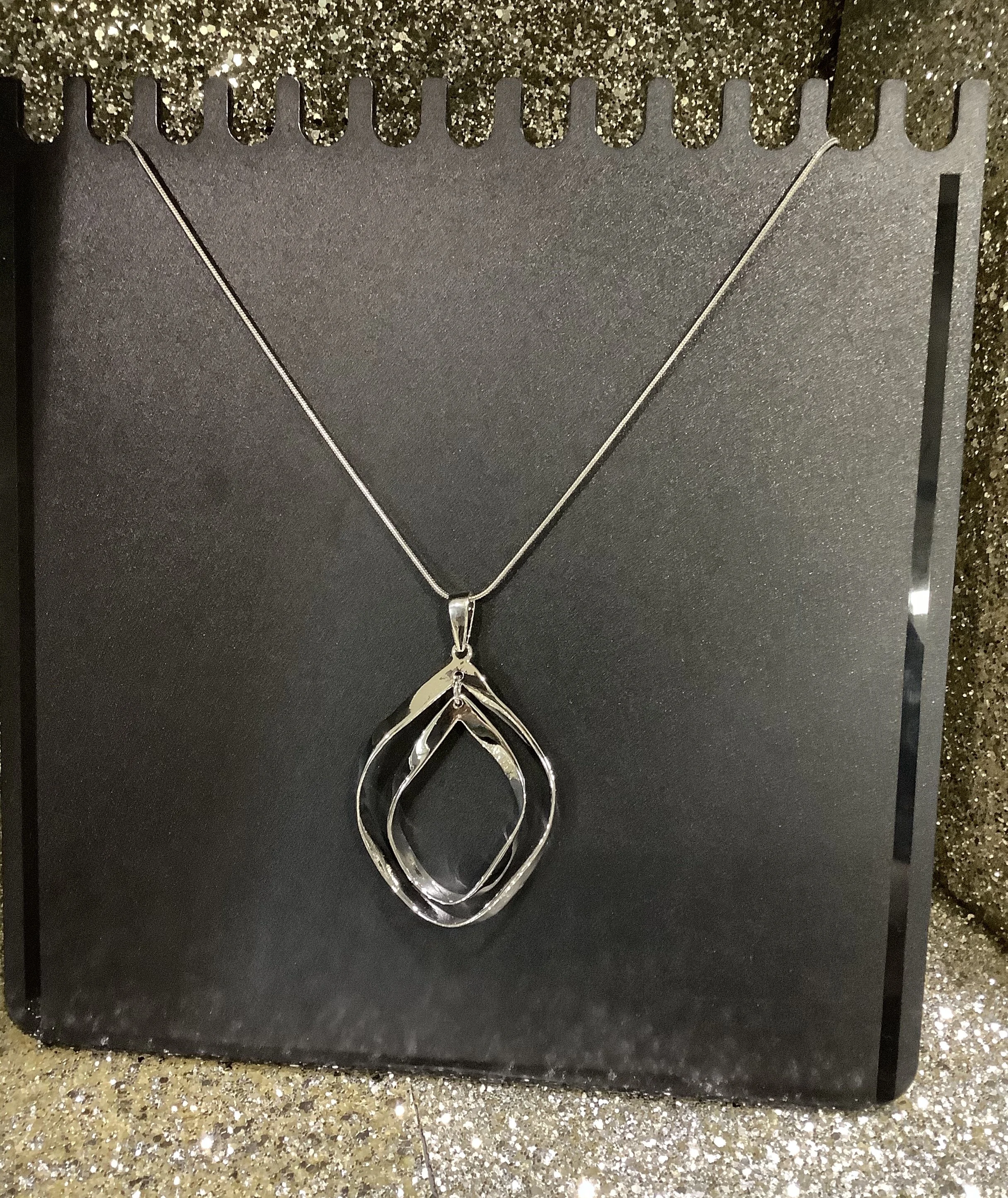 8D01FA41-4473-4387-BAD4-111E9C58C6E2