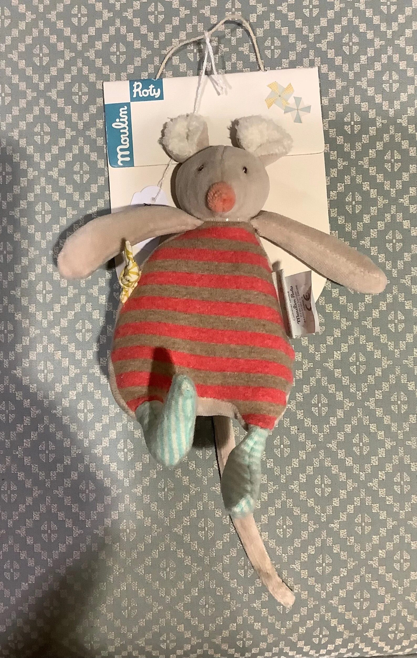 084FCAD0-ED53-428F-91B5-EEF1CCB2E3D3