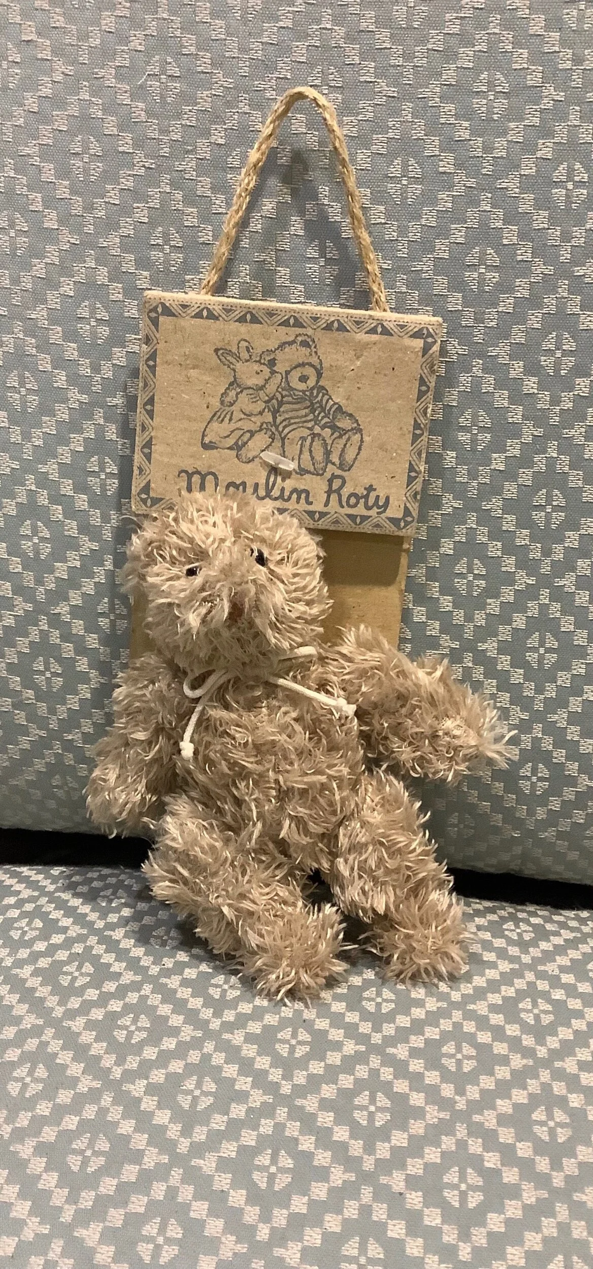 202AC952-8D92-4181-B2A4-38629DD0AE8C