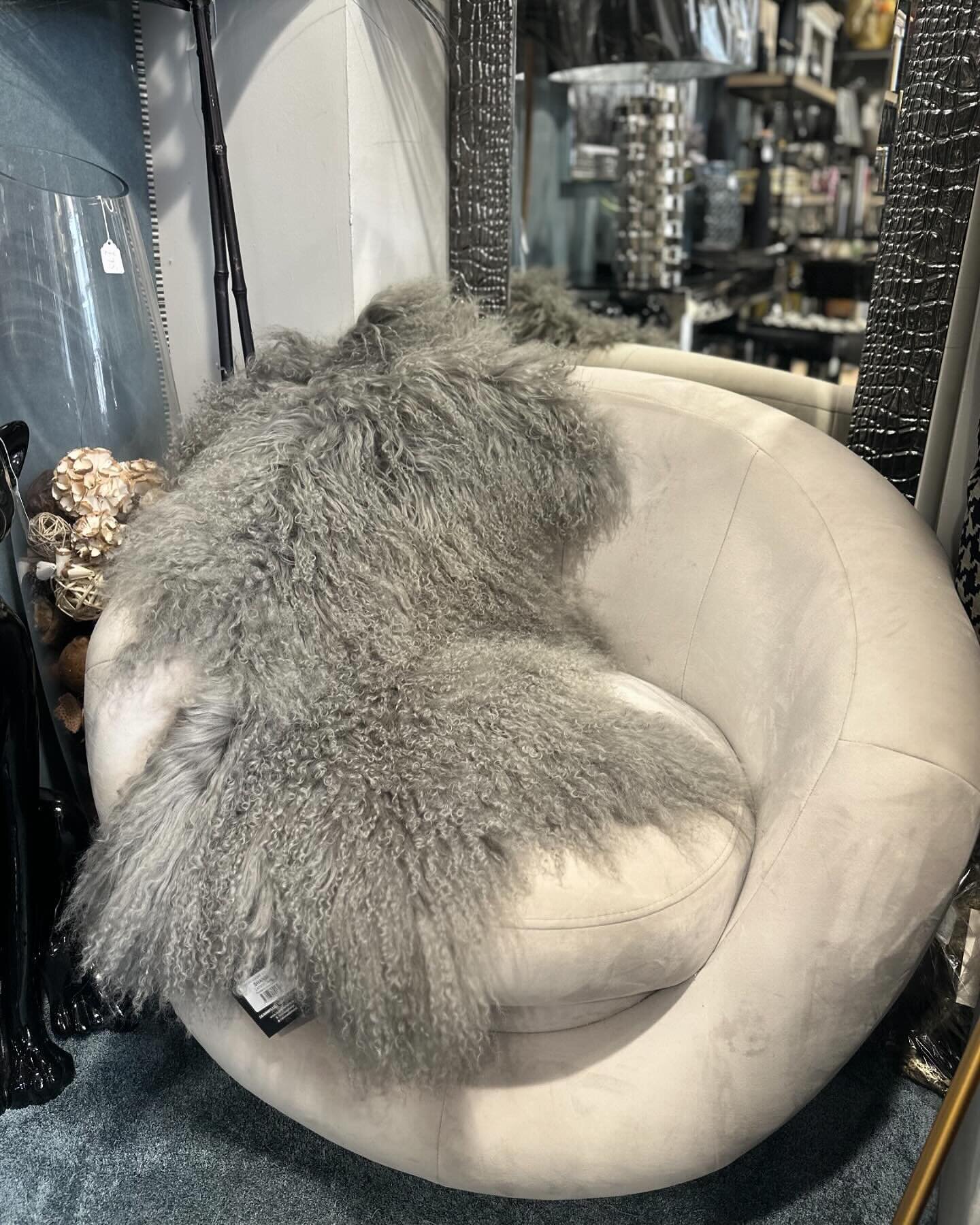 NEW COLLECTION!

We have taken delivery this week of these luxury Shanxi Tibetlamb Sheepskin rugs and cushions! 🐑🤍

Rugs - &pound;95.00
Cushions with interiors &pound;59.00

Super soft and available in colours: grey, mushroom, taupe, snow and honey